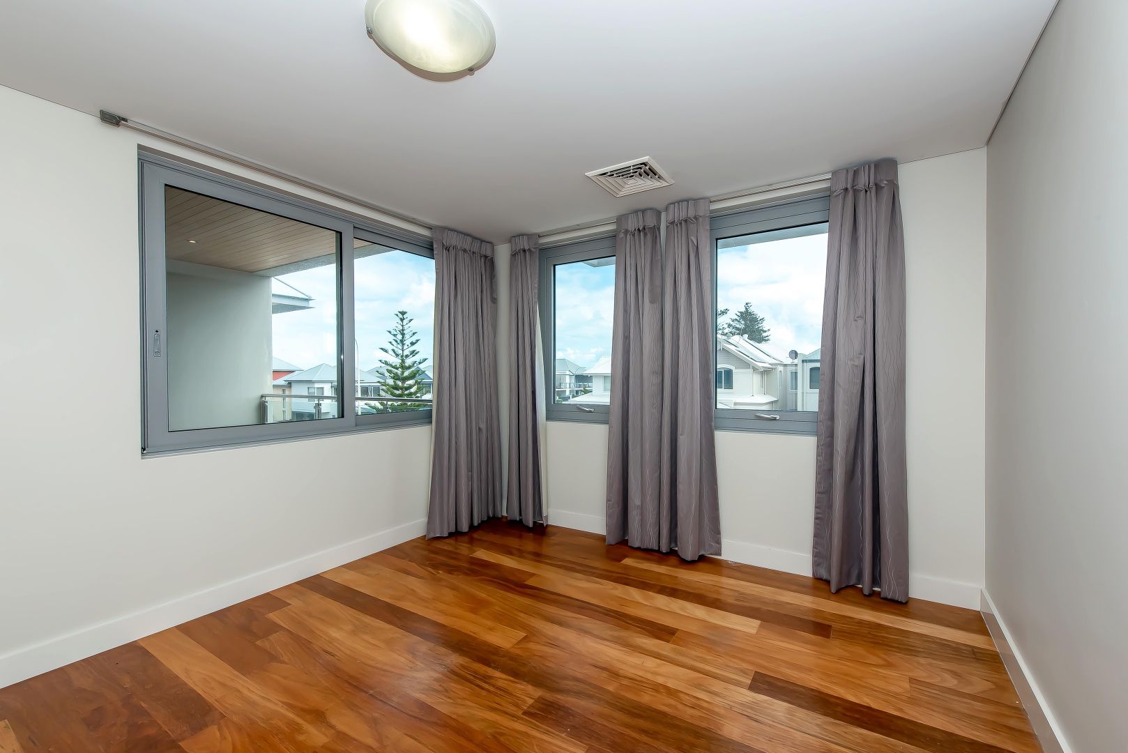 13/103 Flora Terrace, North Beach WA 6020, Image 2