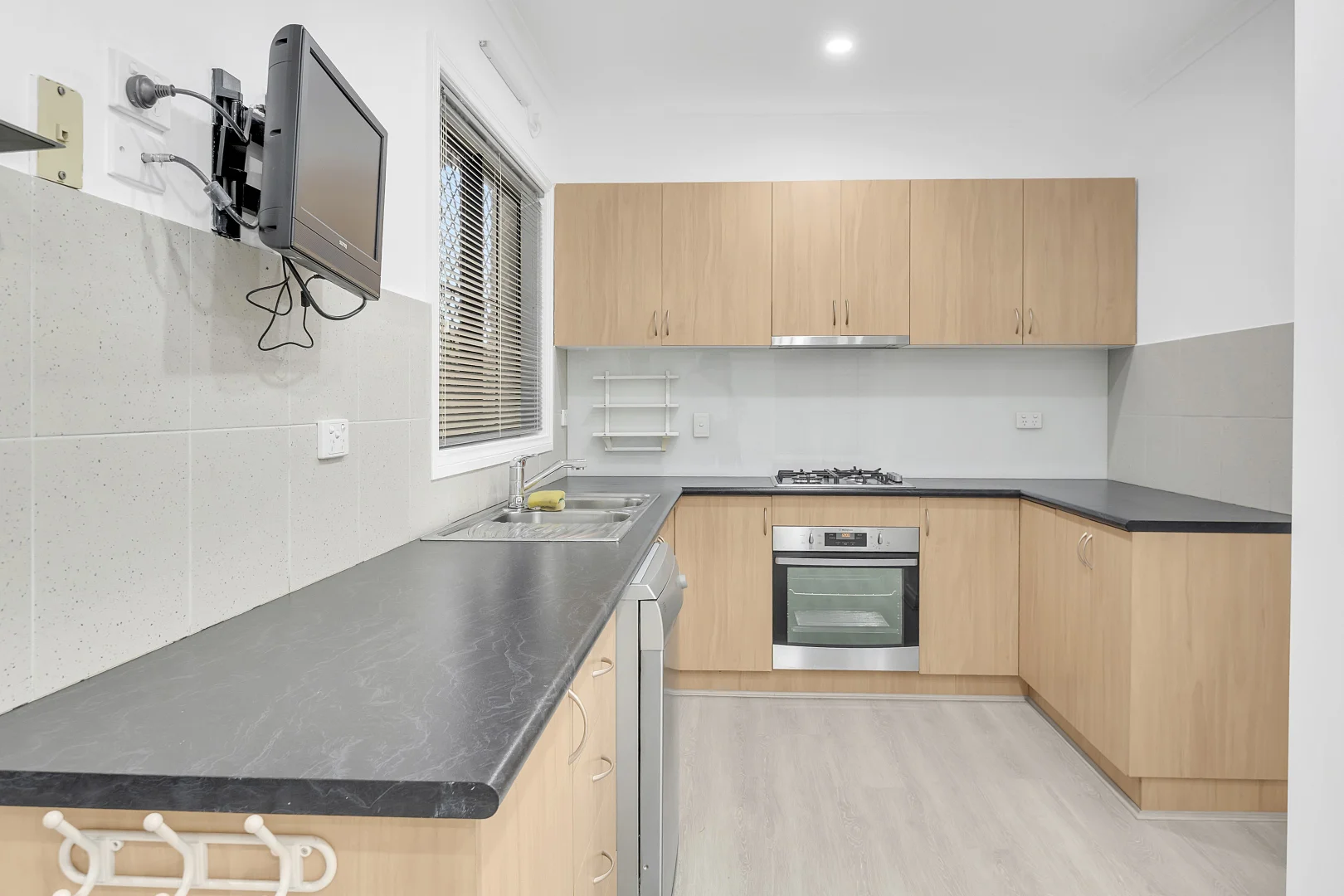 Additional image 3 of 2/5 Fitzgibbon Avenue, Brunswick West VIC 3055