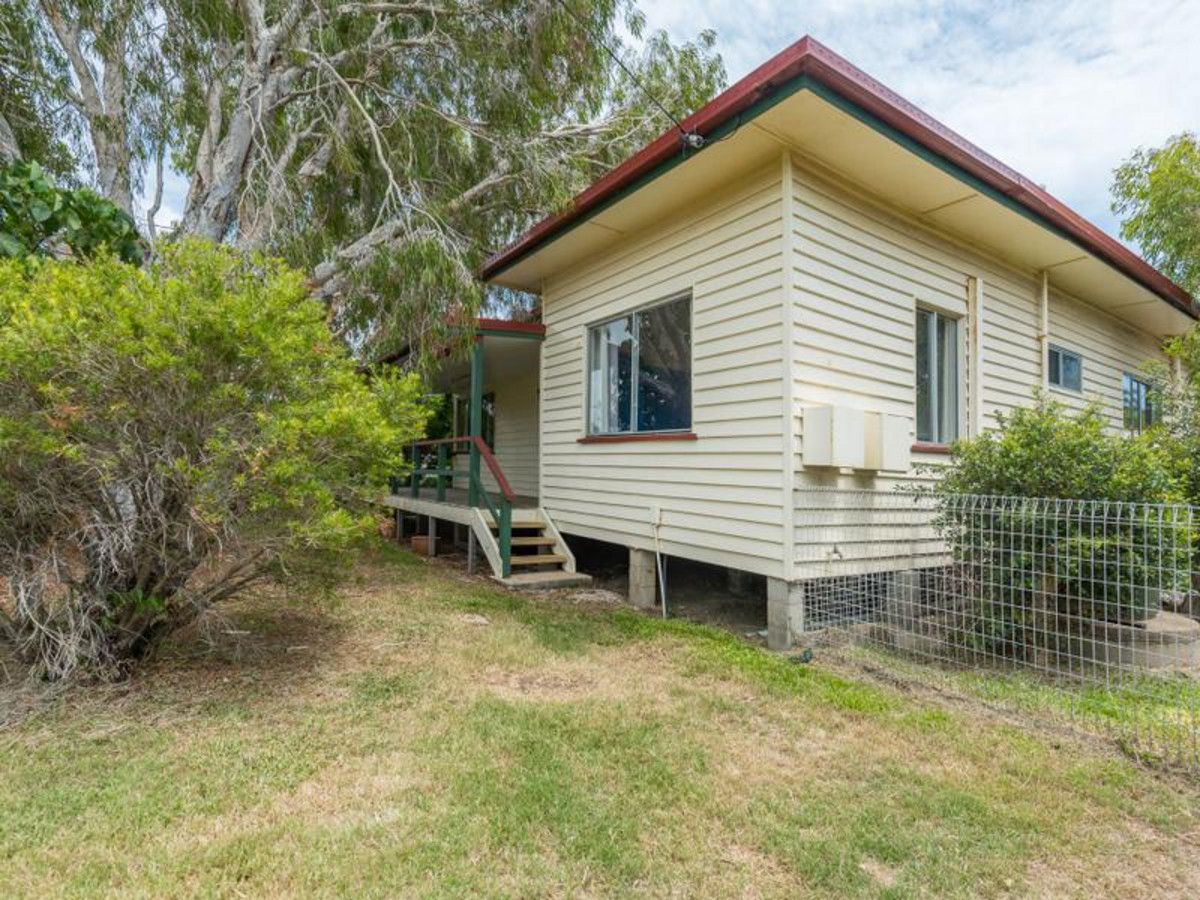 4 Mckenzie Street, Burnett Heads QLD 4670