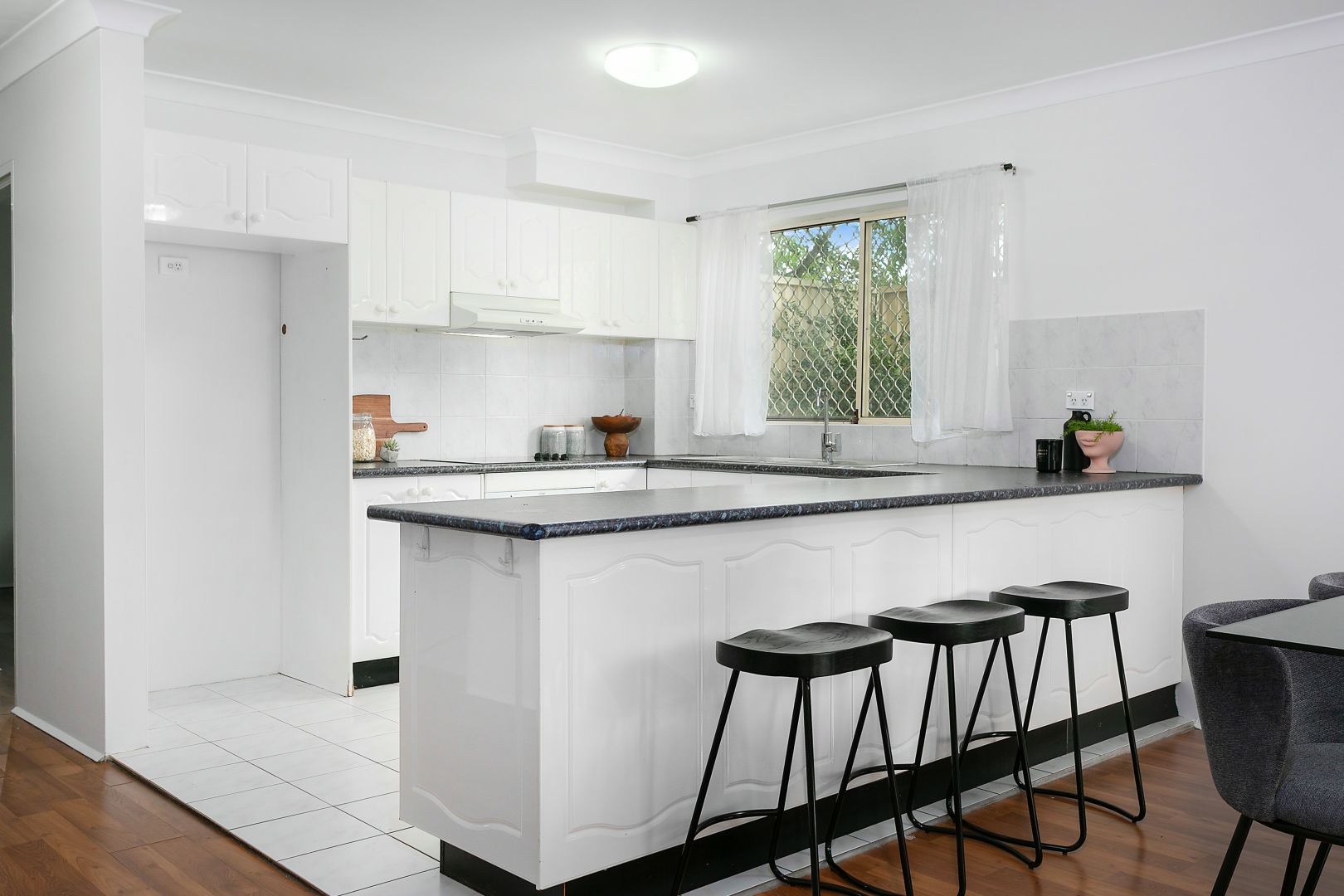 2/26-28 Hampden Street, Beverly Hills NSW 2209, Image 2