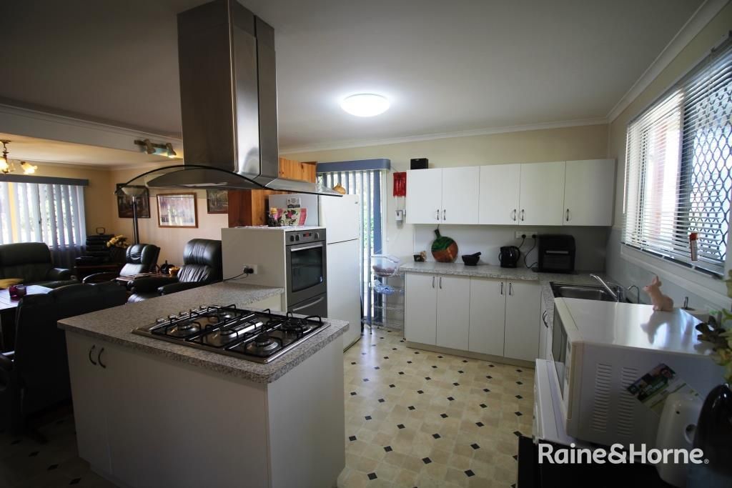 10 Marie Street, Taabinga QLD 4610, Image 2