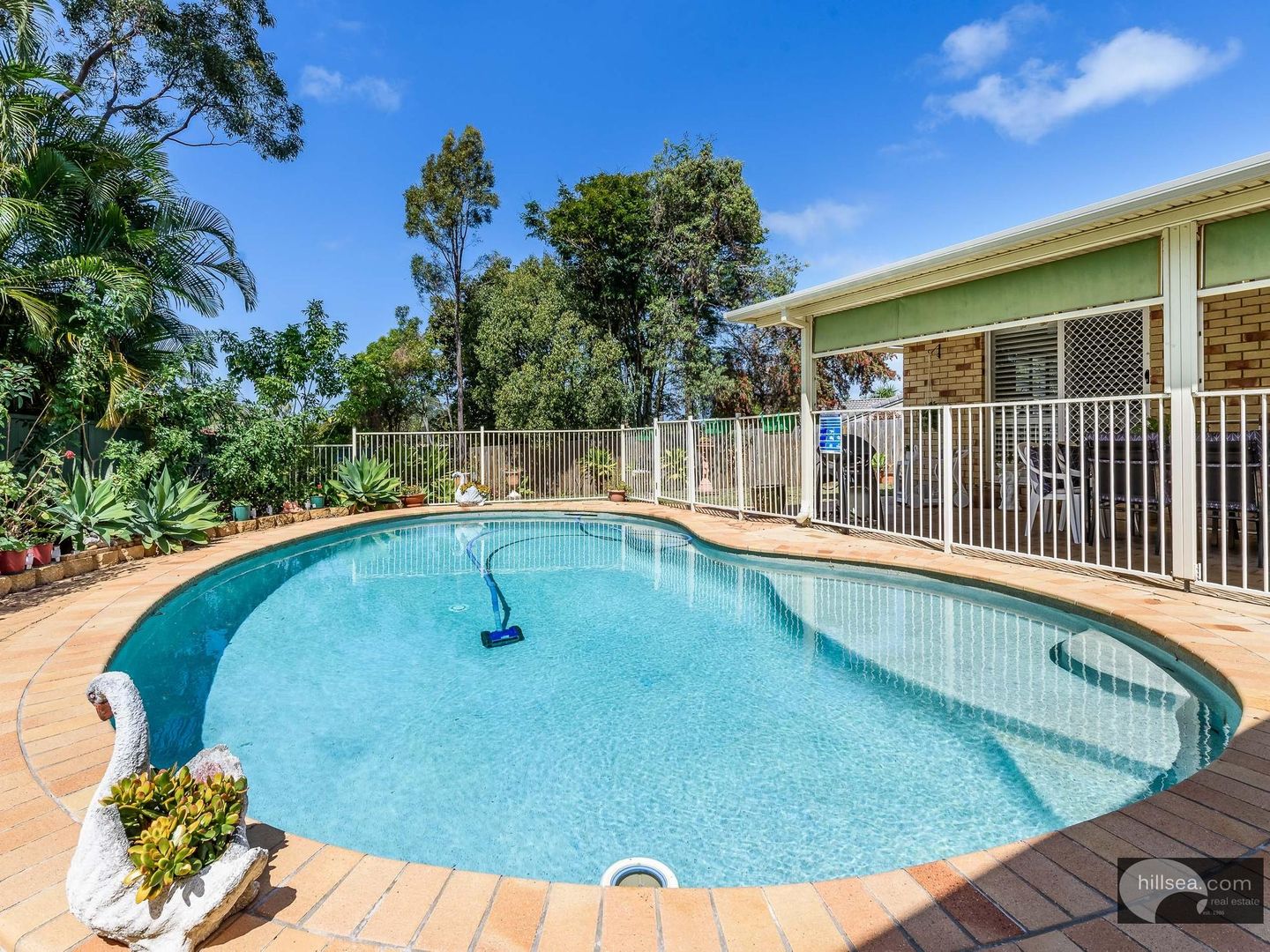 15 Glendale Place, Helensvale QLD 4212