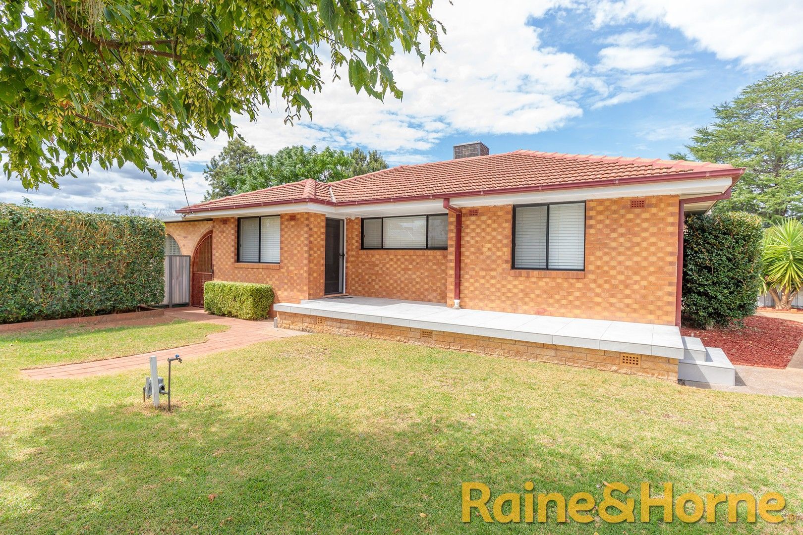 18 Gilbert Street, Dubbo NSW 2830, Image 0