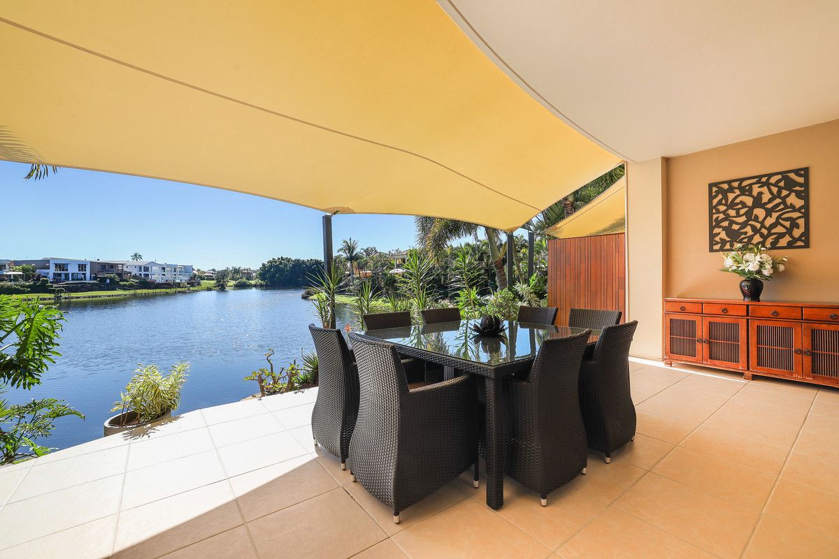 68/117 Palm Meadows Drive, Carrara QLD 4211, Image 2