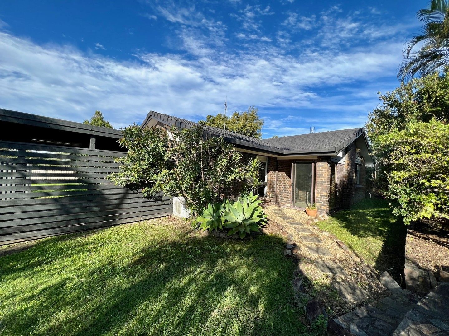 4 bedrooms House in 2 Kambalda Court WORONGARY QLD, 4213