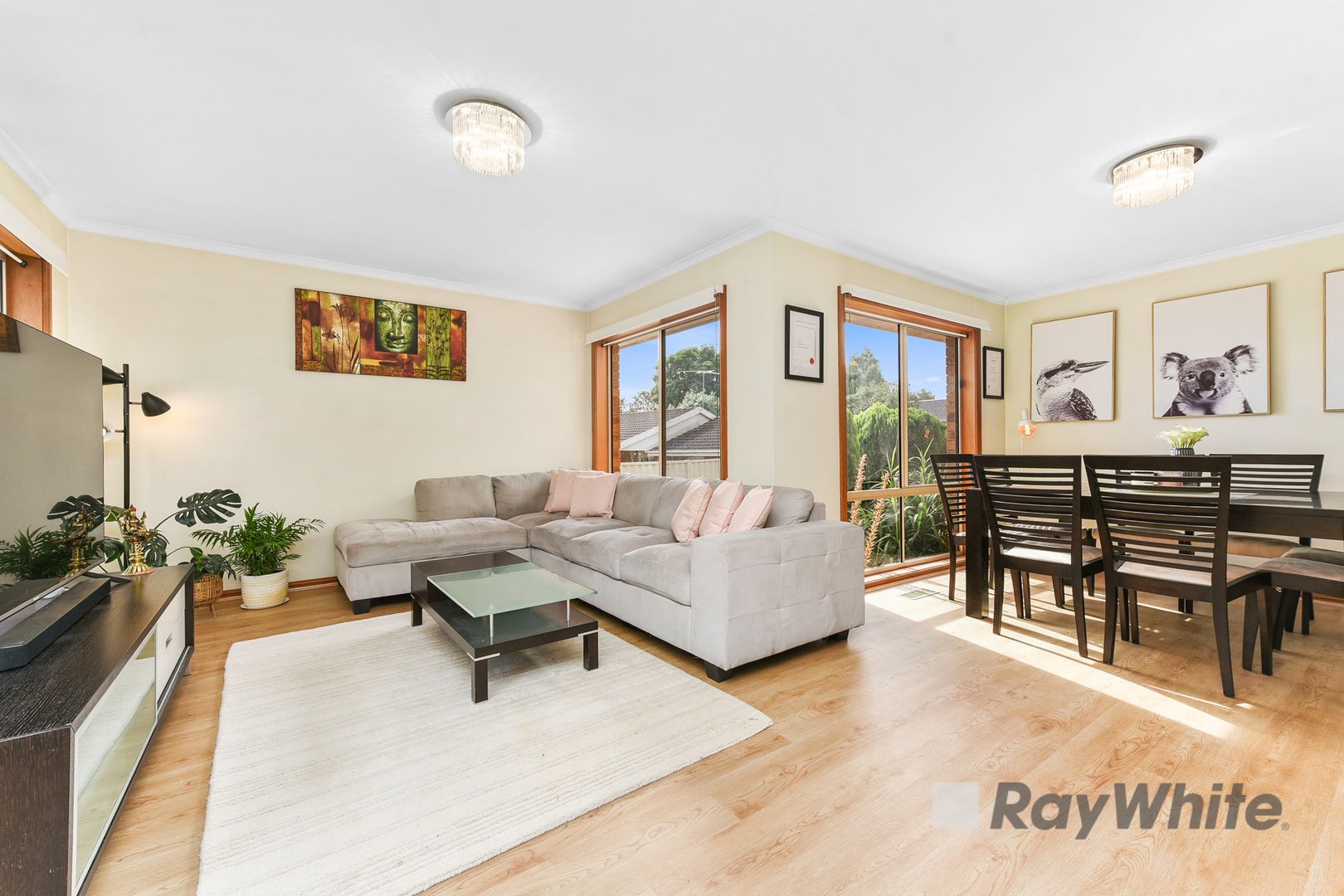 9 Bramwell Close, Endeavour Hills VIC 3802, Image 2