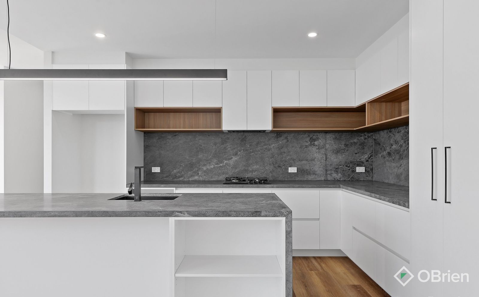 3 bedrooms Townhouse in 2/4 Rigby Street CARRUM VIC, 3197
