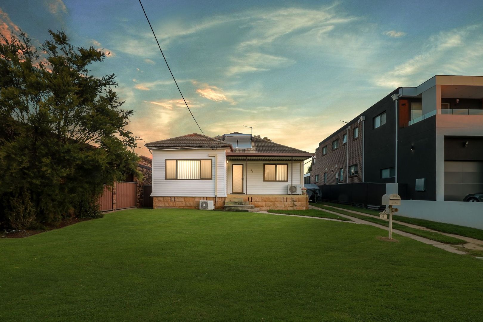 37 Junction Road, Beverly Hills Property History & Address Research