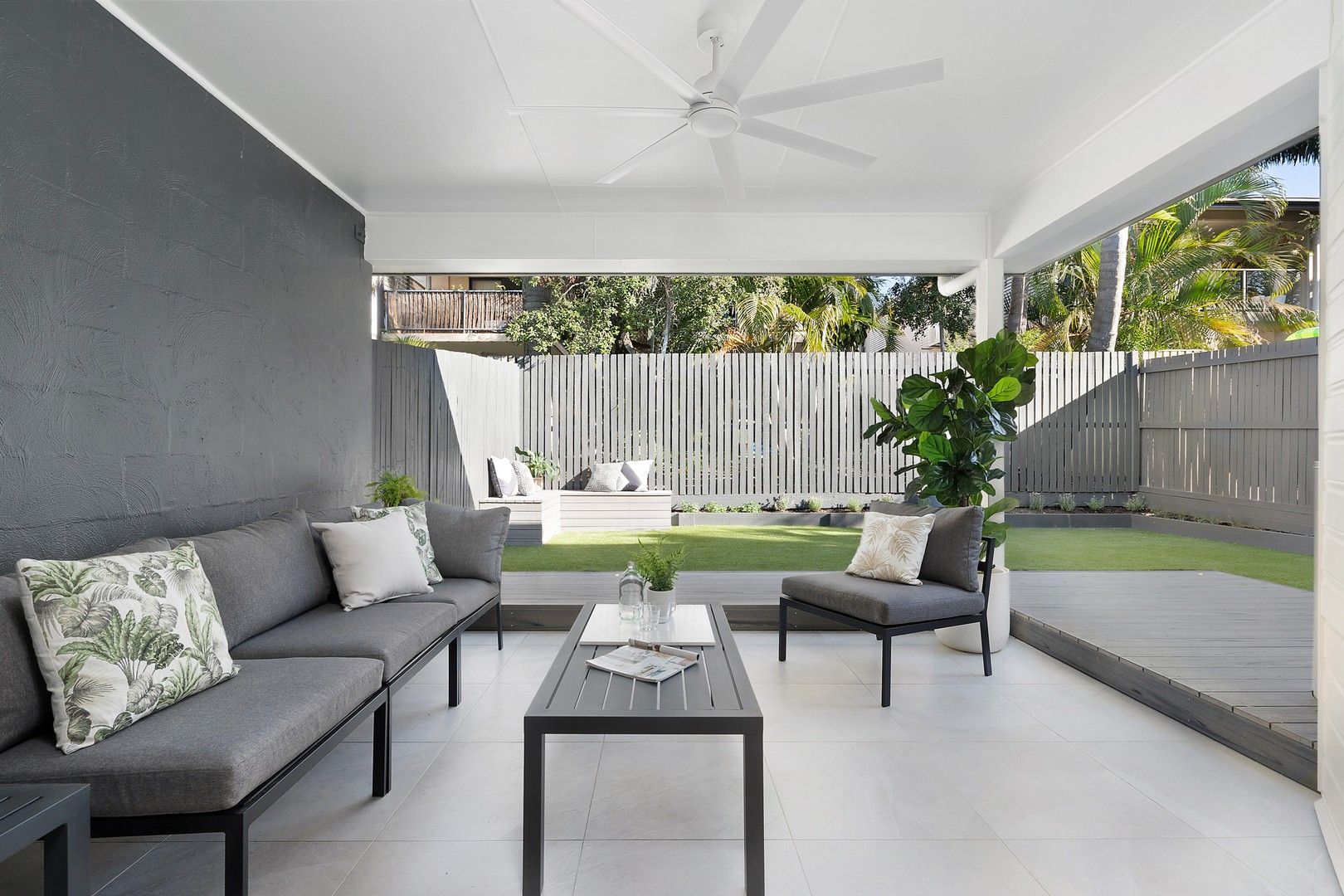 3 bedrooms Townhouse in 2/27 Deviney Street MORNINGSIDE QLD, 4170