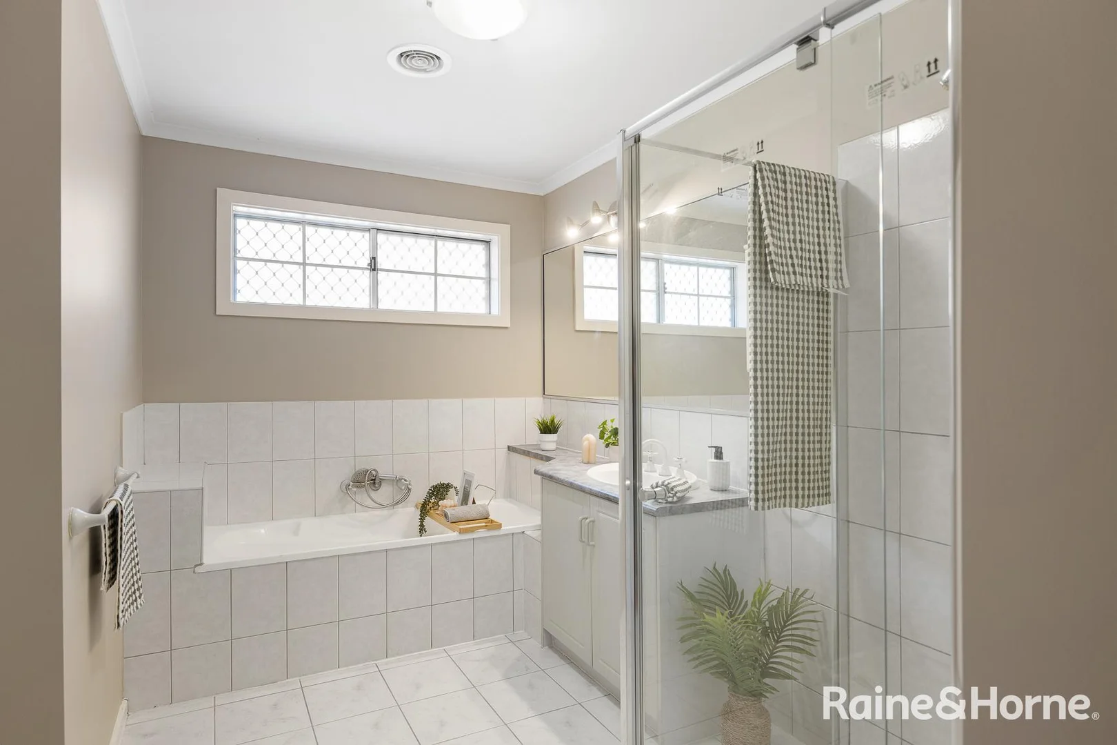 Additional image 12 of 19 Thistle Court, Delahey VIC 3037