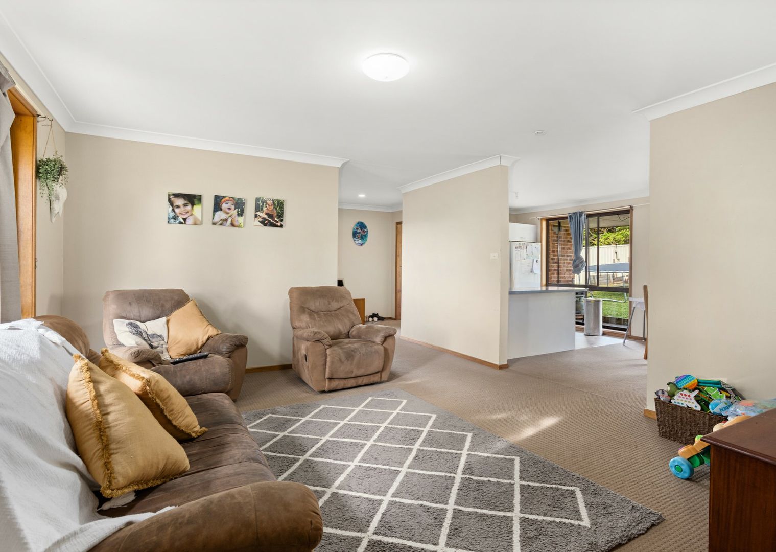 7 Kestrel Avenue, Old Bar NSW 2430, Image 2