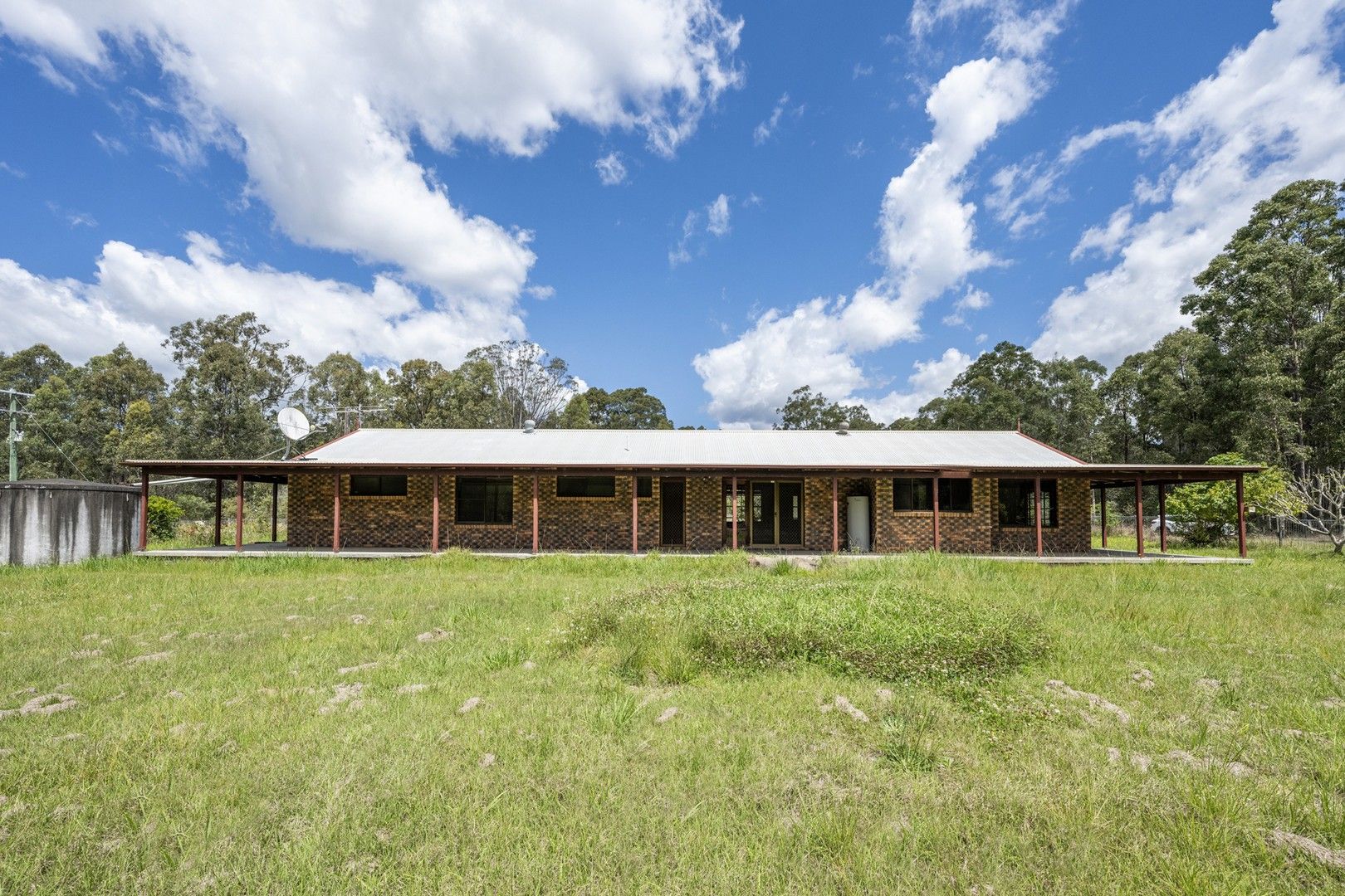 4 bedrooms Rural in 349 Eight Mile Lane GLENUGIE NSW, 2460
