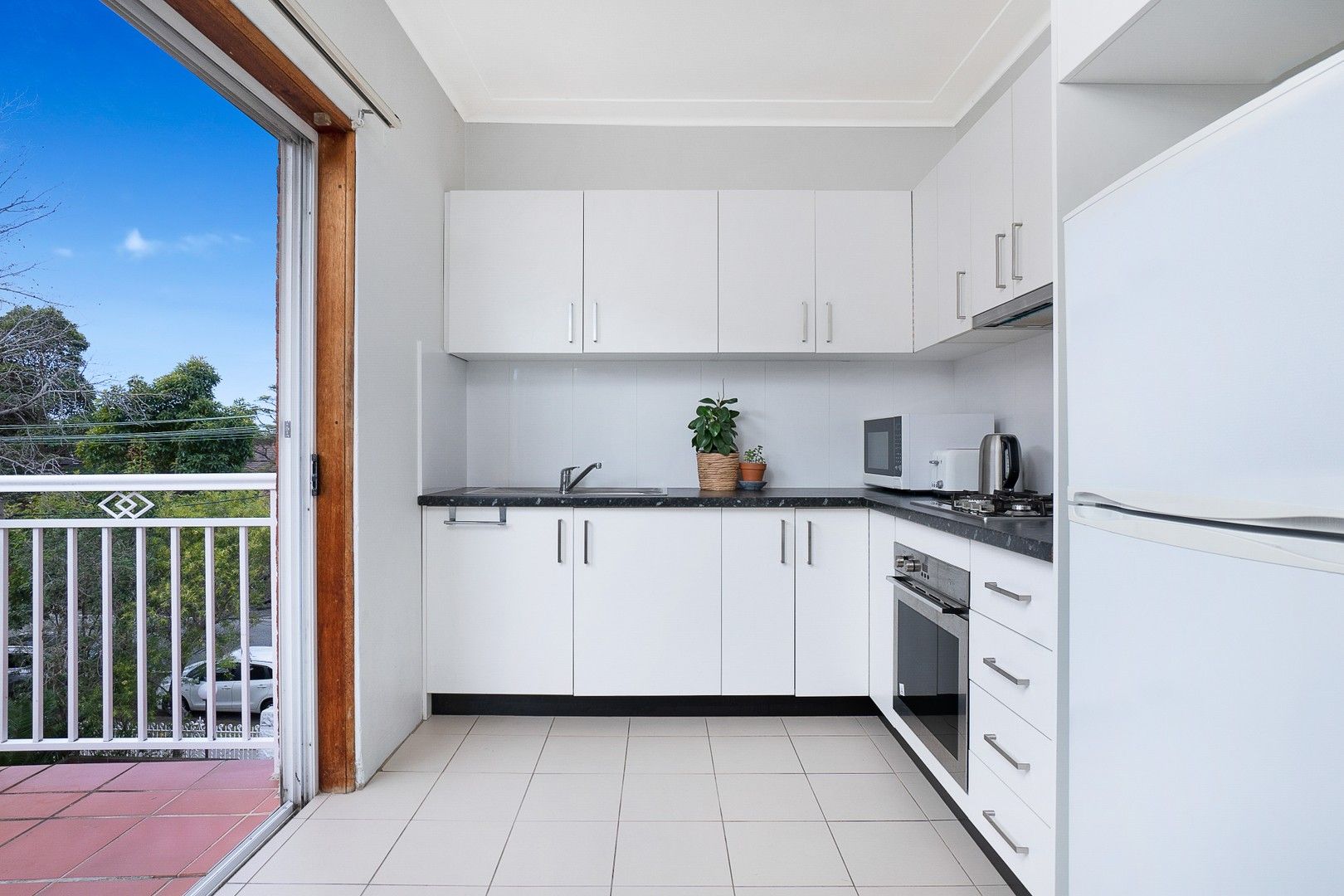 2 bedrooms Apartment / Unit / Flat in 3/4 Orpington Street ASHFIELD NSW, 2131