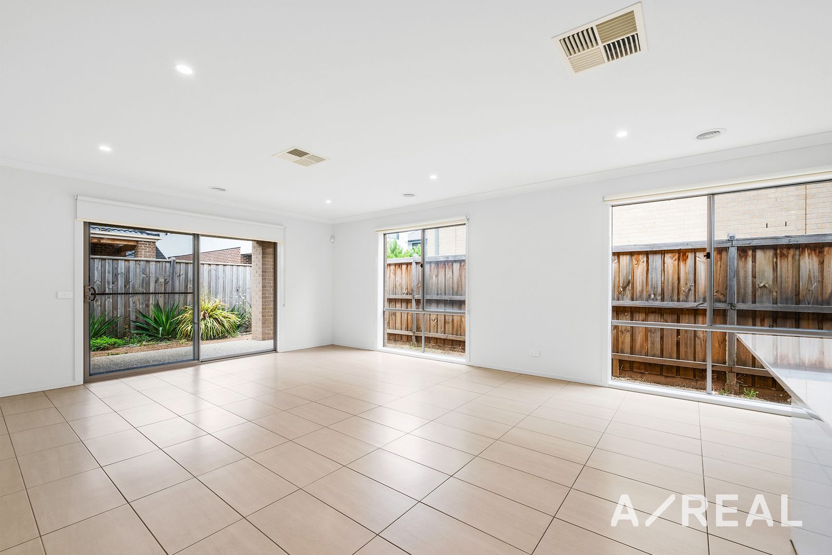 41 Stoneleigh Circuit, Williams Landing VIC 3027 House For Rent Domain