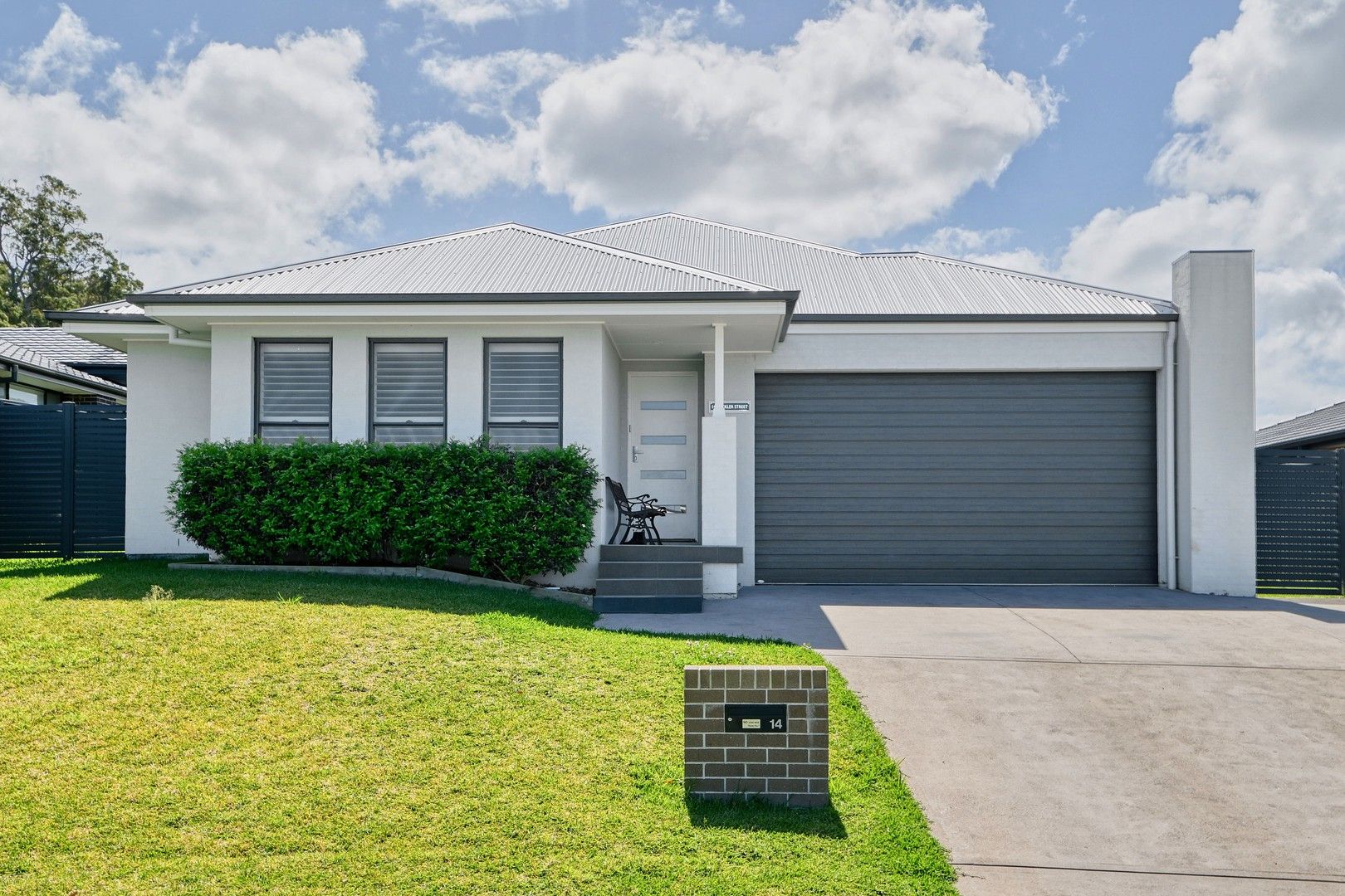 4 bedrooms House in 14 Backler Street THRUMSTER NSW, 2444