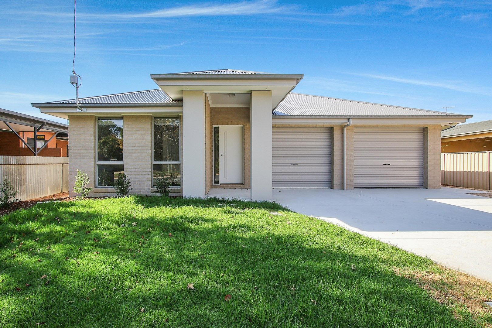 3 bedrooms House in 216 KIEWA STREET SOUTH ALBURY NSW, 2640