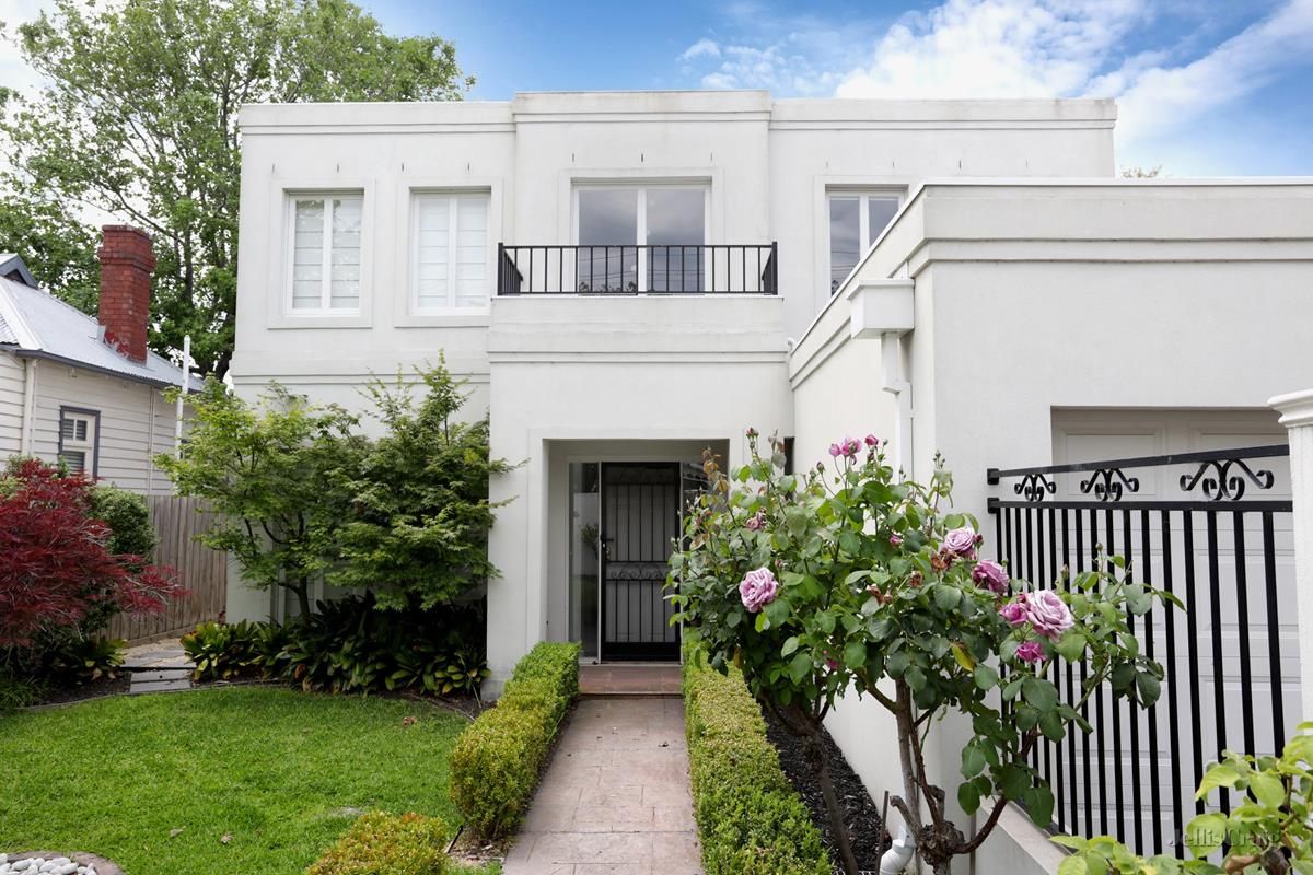 4 bedrooms House in 18 Elm Grove BRIGHTON VIC, 3186