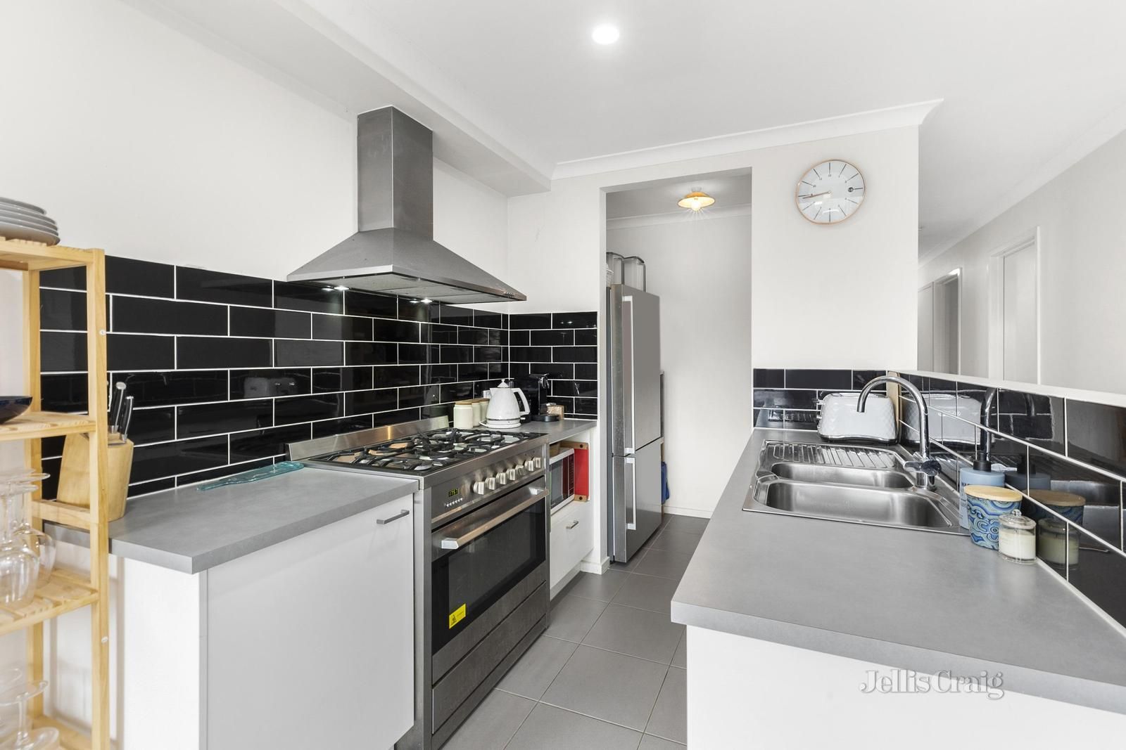 2/51 Regent Street, Whittington VIC 3219, Image 1