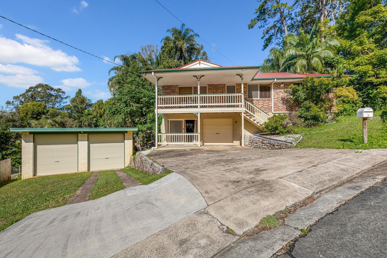 4 bedrooms House in 7 Loparo Court NAMBOUR QLD, 4560