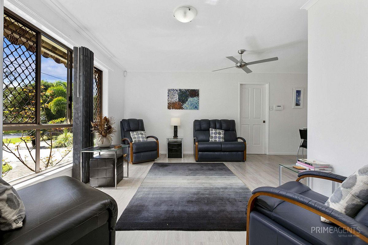 27 Barnstaple Street, Torquay QLD 4655, Image 2