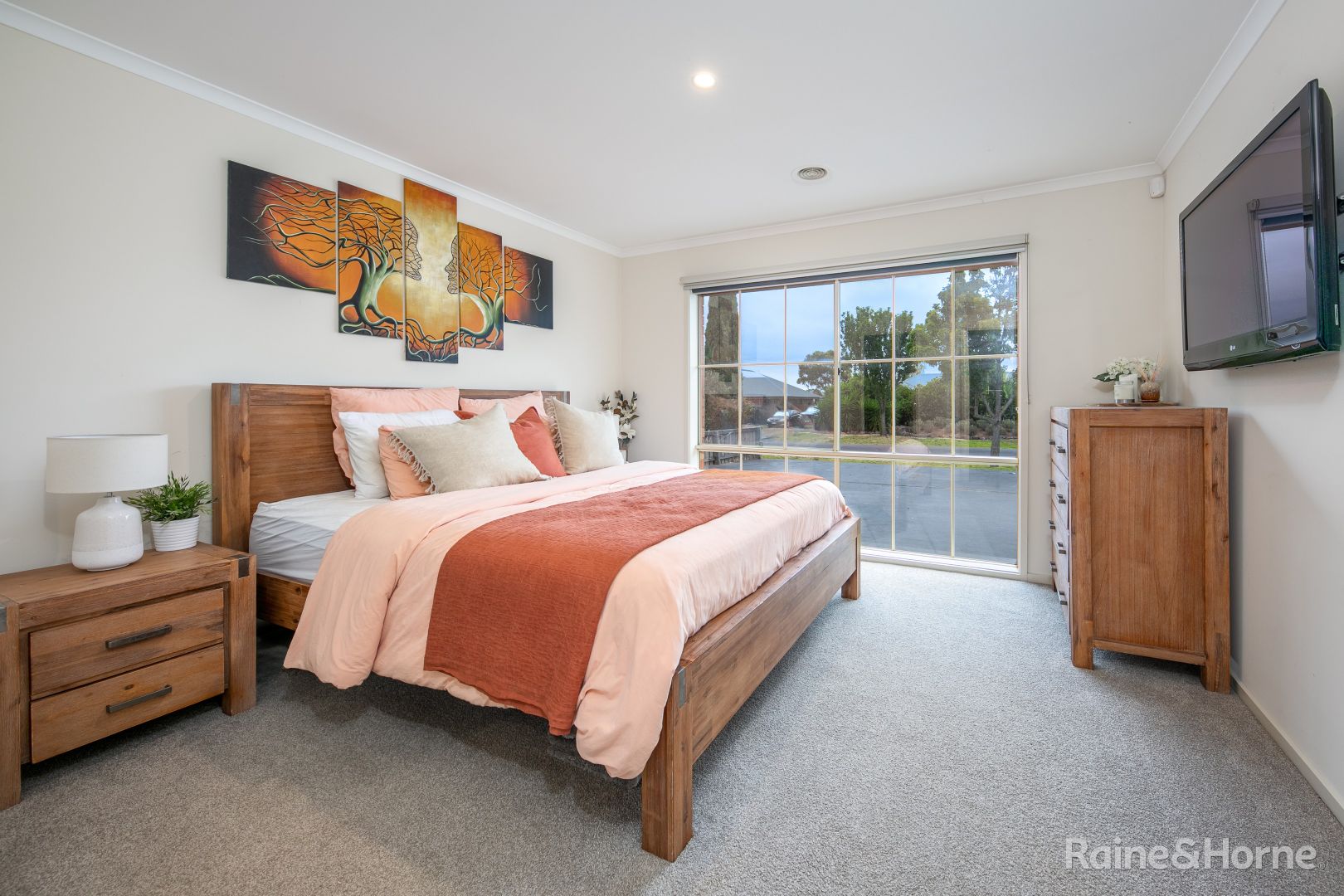 70 Curtis Avenue, Sunbury VIC 3429, Image 2