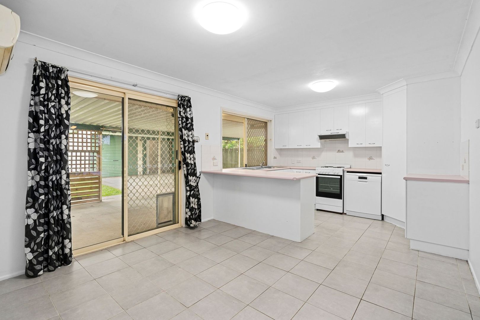 33 Grigor Street, Caboolture QLD 4510, Image 2