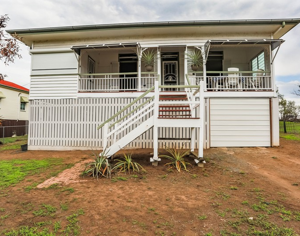 34 Bellambi Street, Toogoolawah QLD 4313