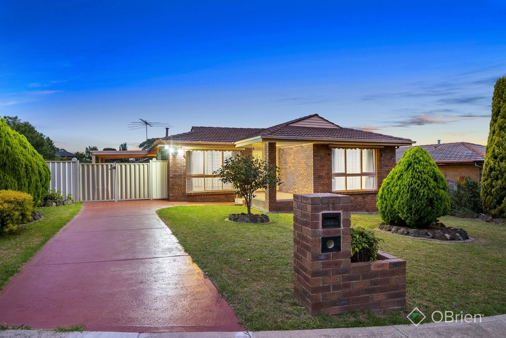 11 Manley Close, Endeavour Hills VIC 3802, Image 0