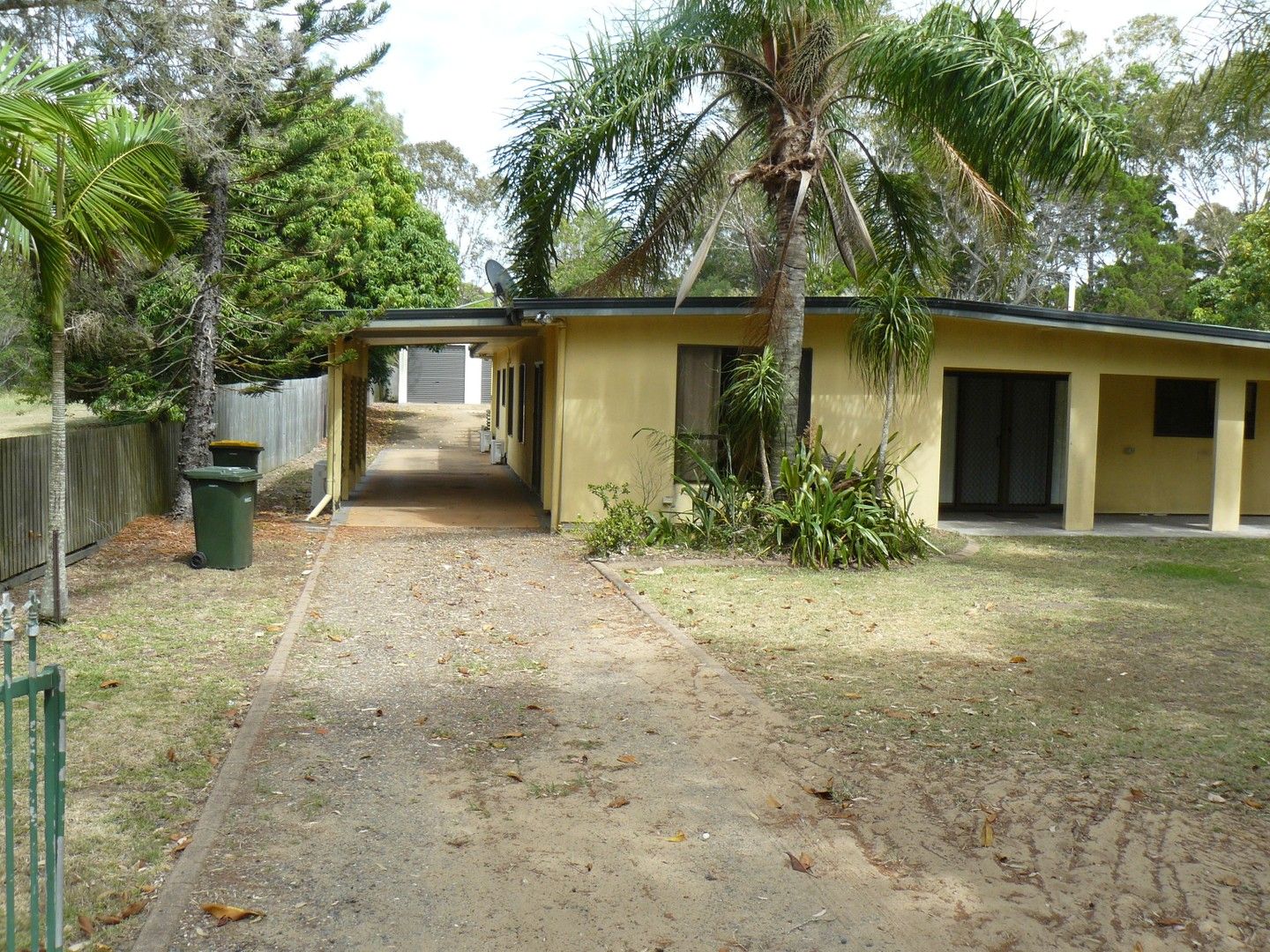 4 bedrooms House in 665a Esplanade URANGAN QLD, 4655
