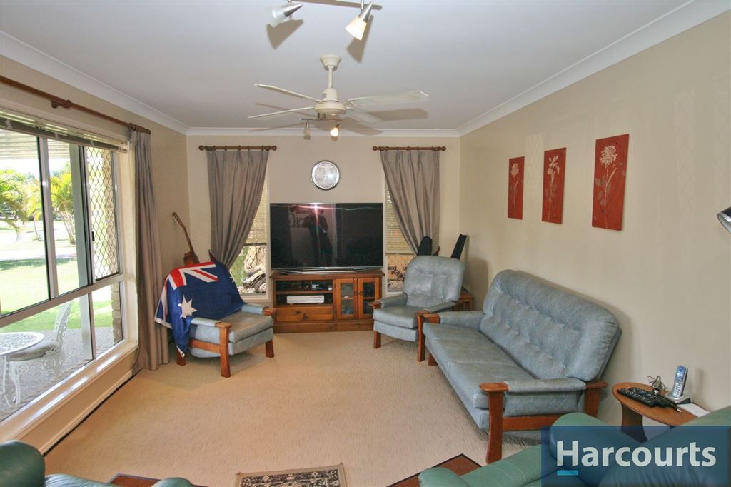 35 Winch Court, Banksia Beach QLD 4507, Image 2