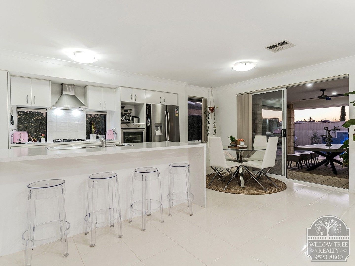 4 bedrooms House in 22 Forward Street BALDIVIS WA, 6171
