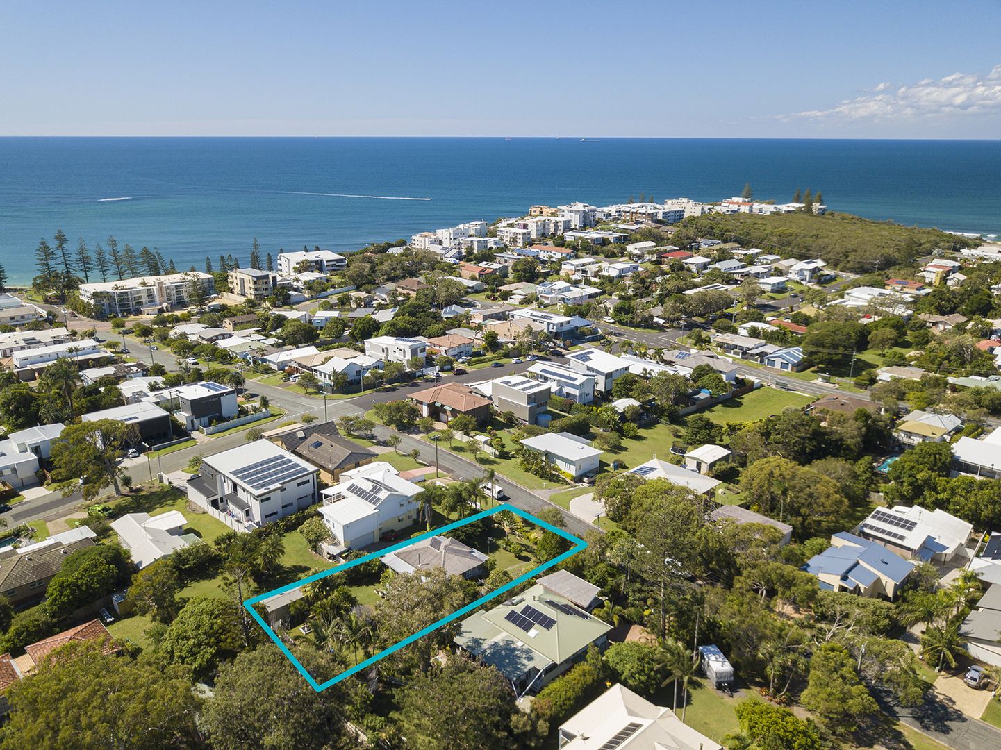 46 Seaview Terrace, Moffat Beach QLD 4551, Image 2