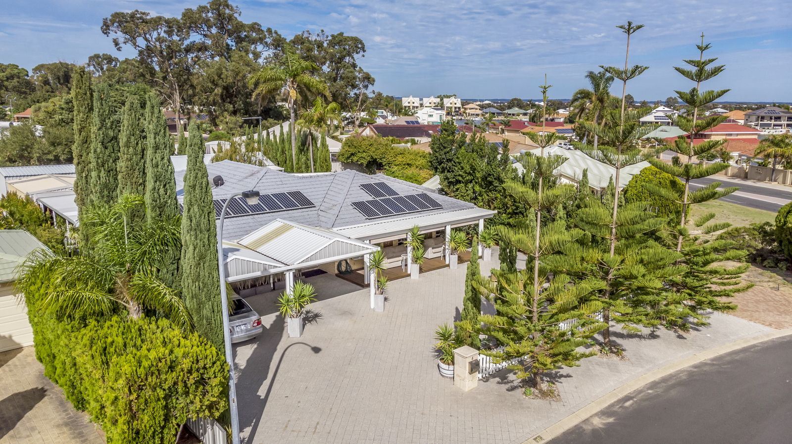 4 Yule Street, Dudley Park WA 6210 Domain