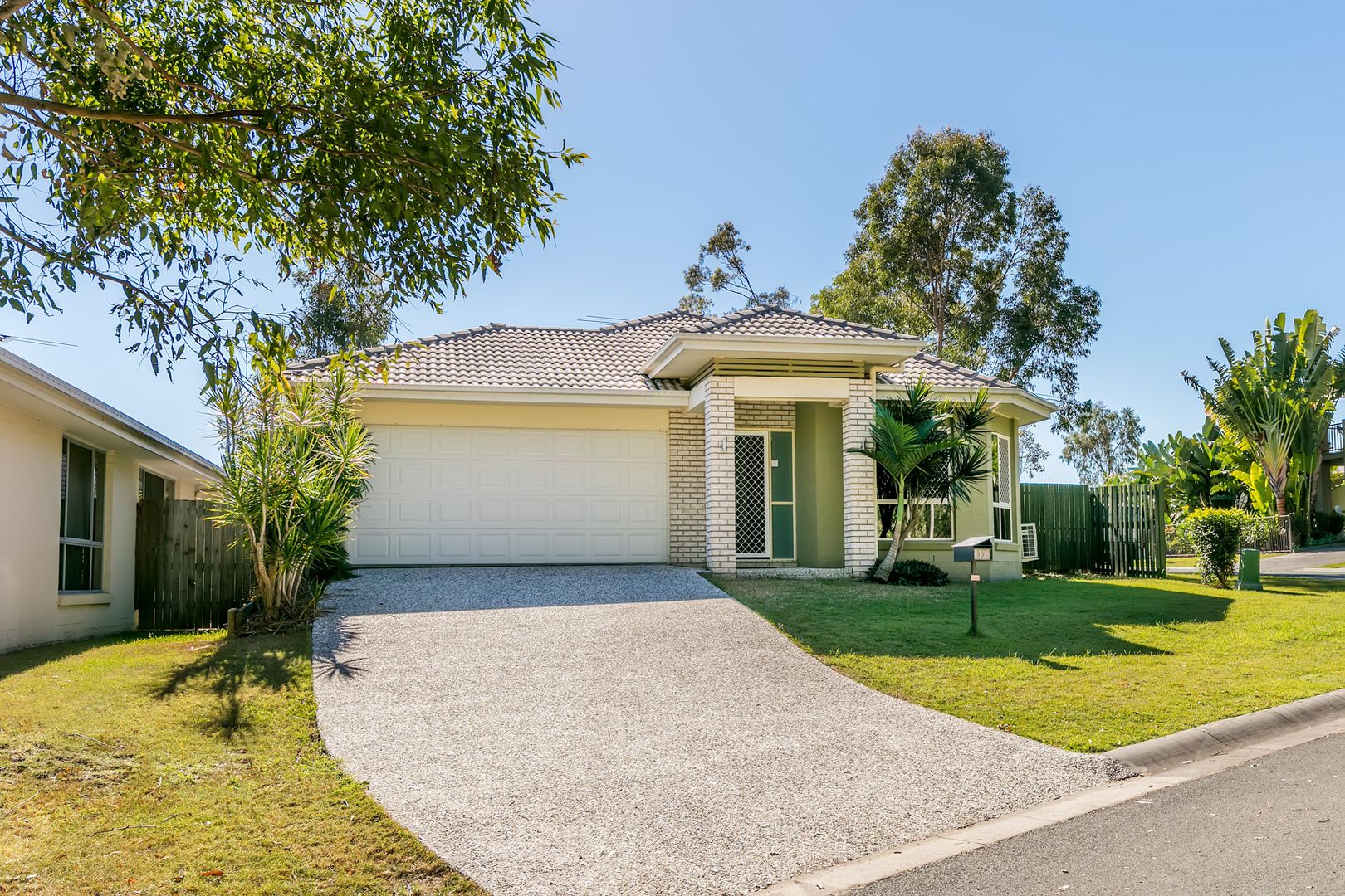 17 Bellthorpe Crescent, Waterford QLD 4133