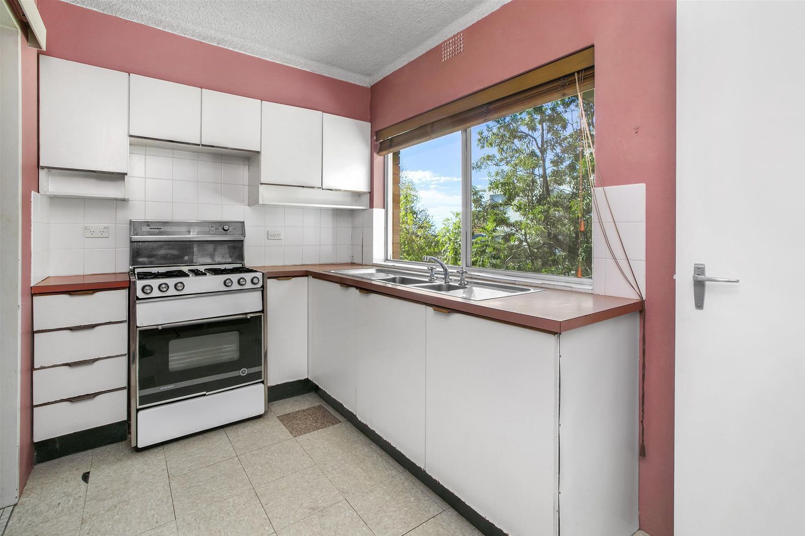2/68-70 Pacific Parade, Dee Why NSW 2099, Image 2