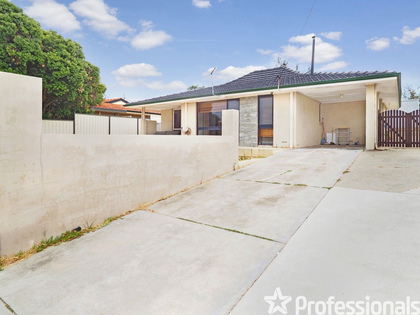 3 bedrooms House in 49 Camberwarra Drive CRAIGIE WA, 6025