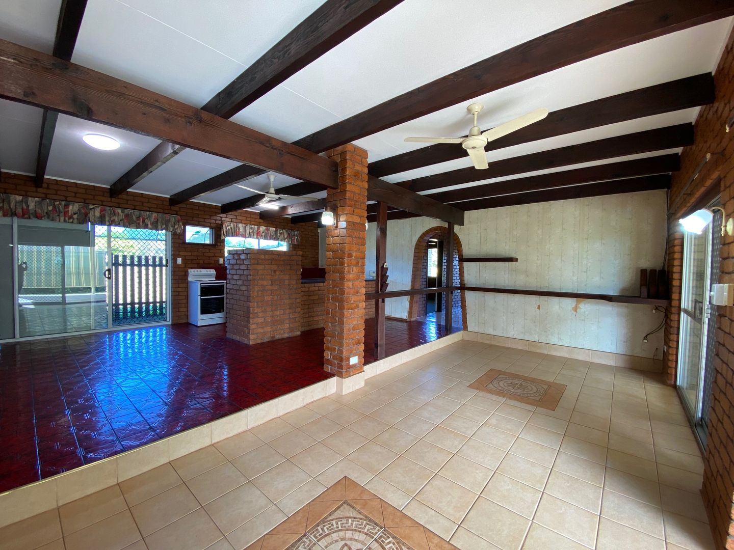 8 Picnic Street, Pialba QLD 4655, Image 2