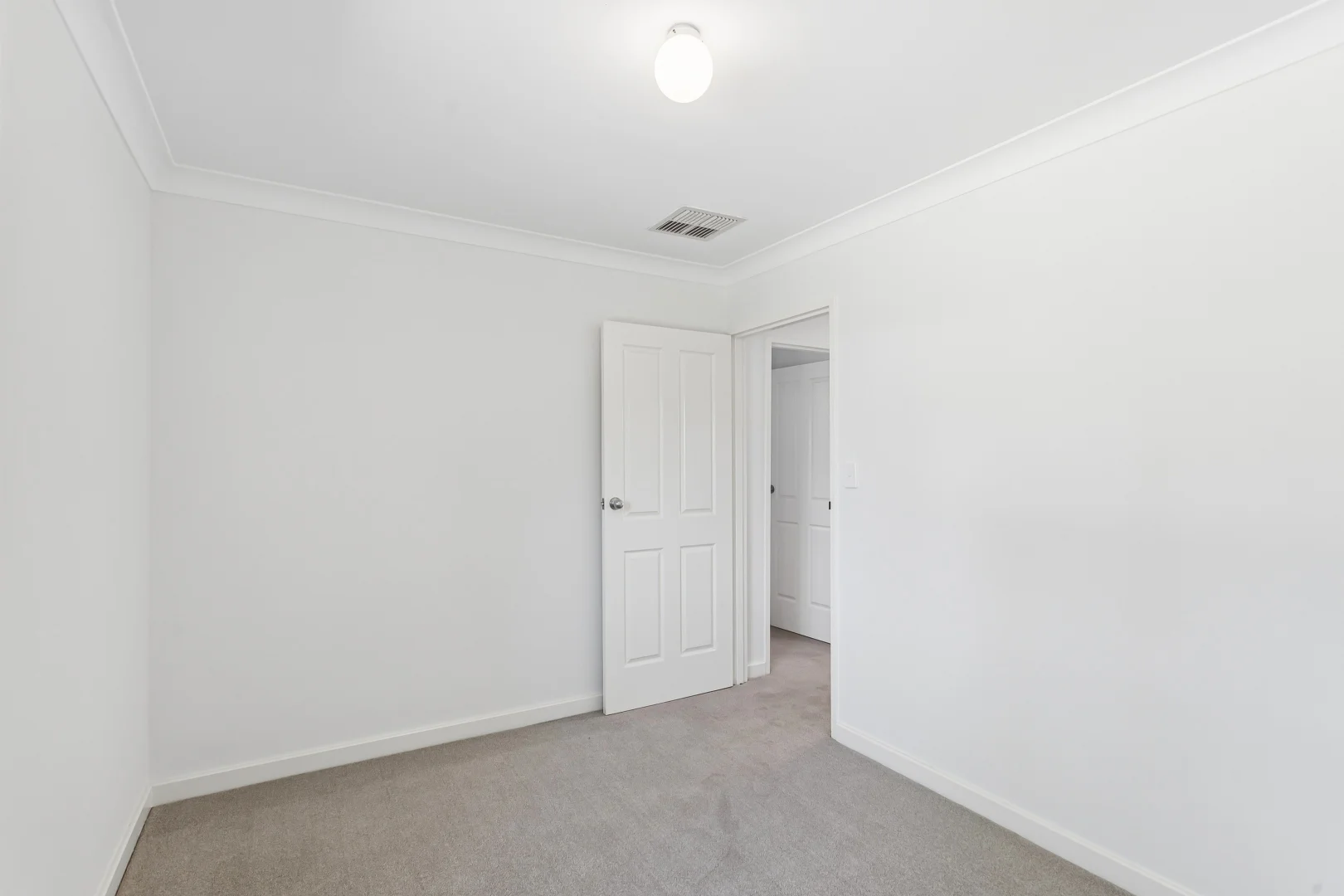 Additional image 14 of 52 Shillington Way, Thornlie WA 6108