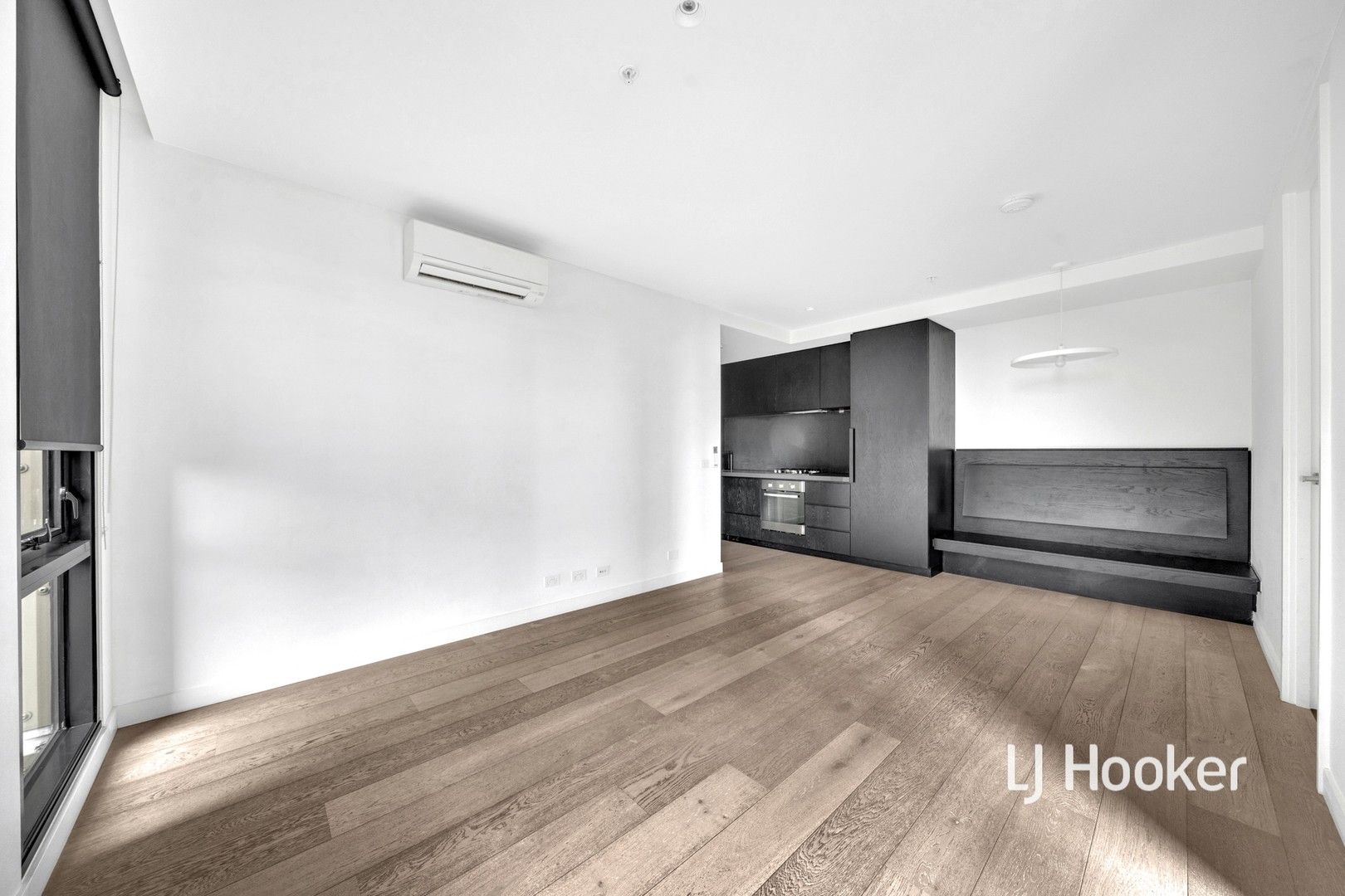 2 bedrooms Apartment / Unit / Flat in 2409/81 A'beckett Street MELBOURNE VIC, 3000