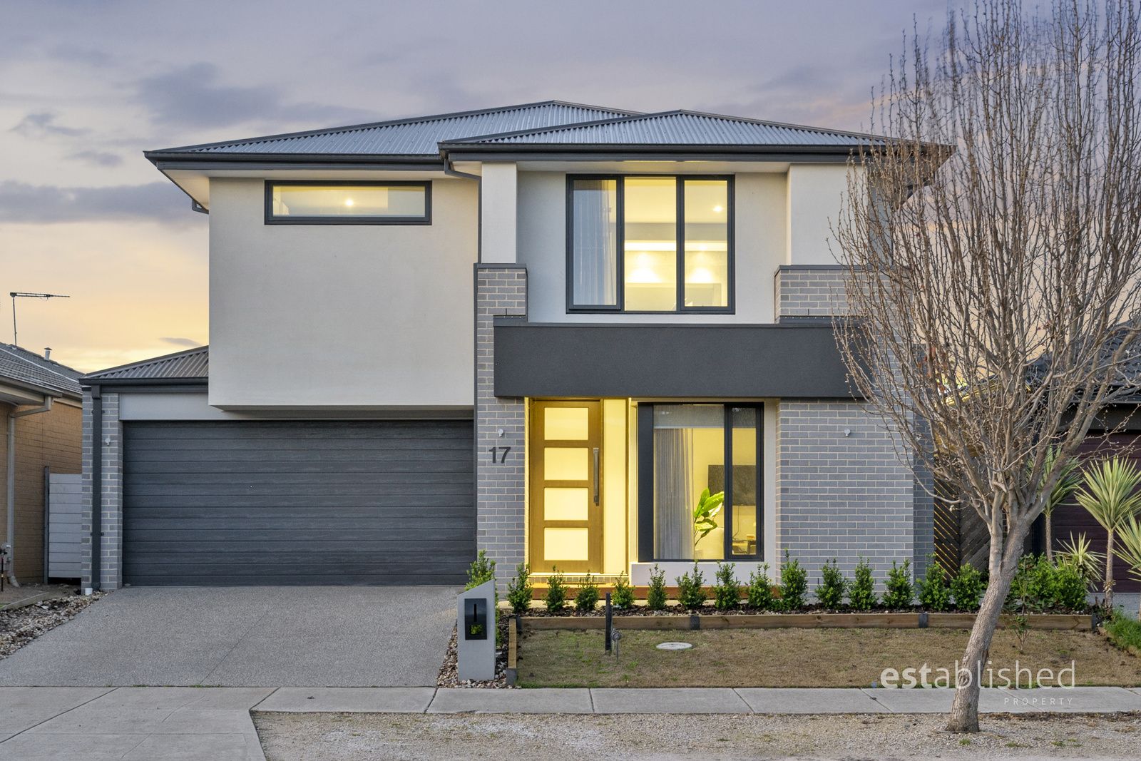 5 bedrooms House in 17 Denman Drive POINT COOK VIC, 3030