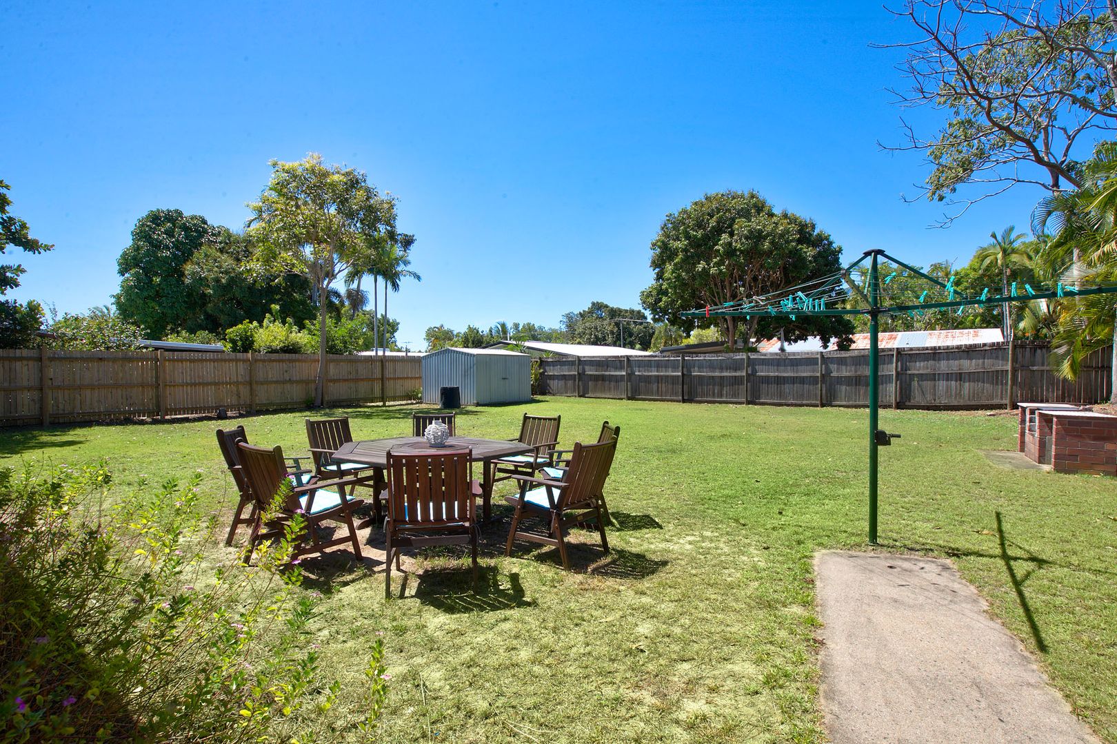 6 Almond St, Holloways Beach QLD 4878, Image 2