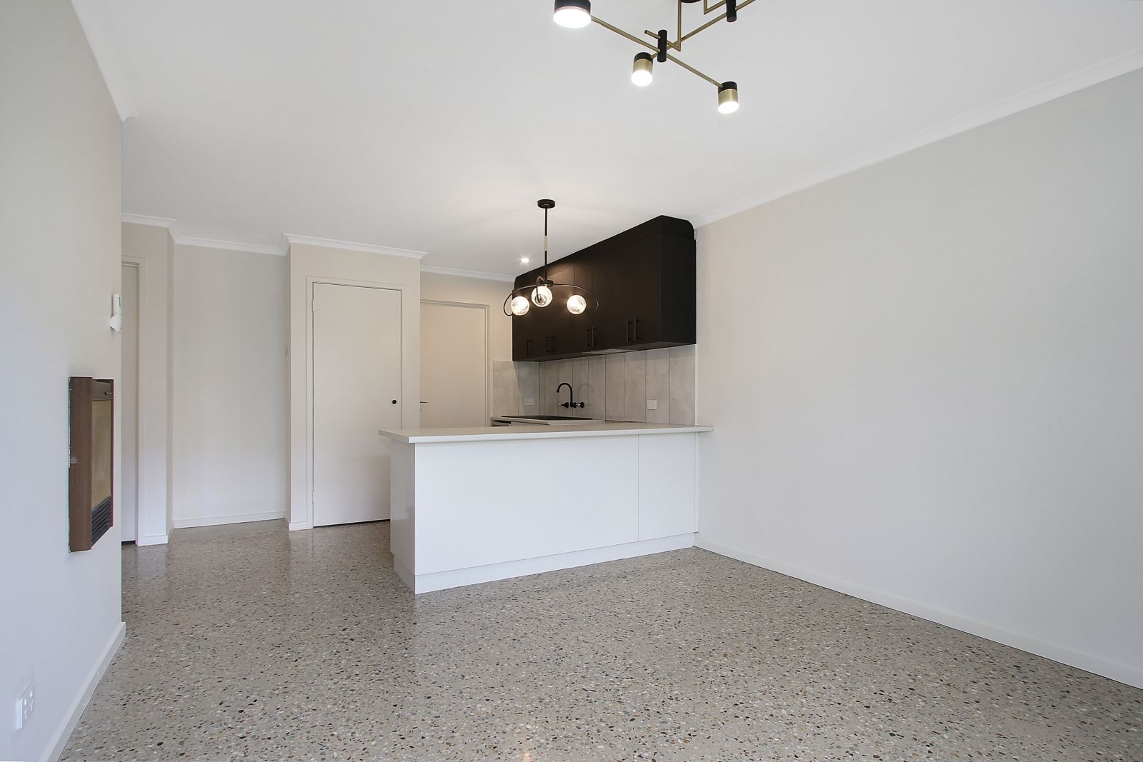 2 bedrooms House in 6/611 Prune Street LAVINGTON NSW, 2641
