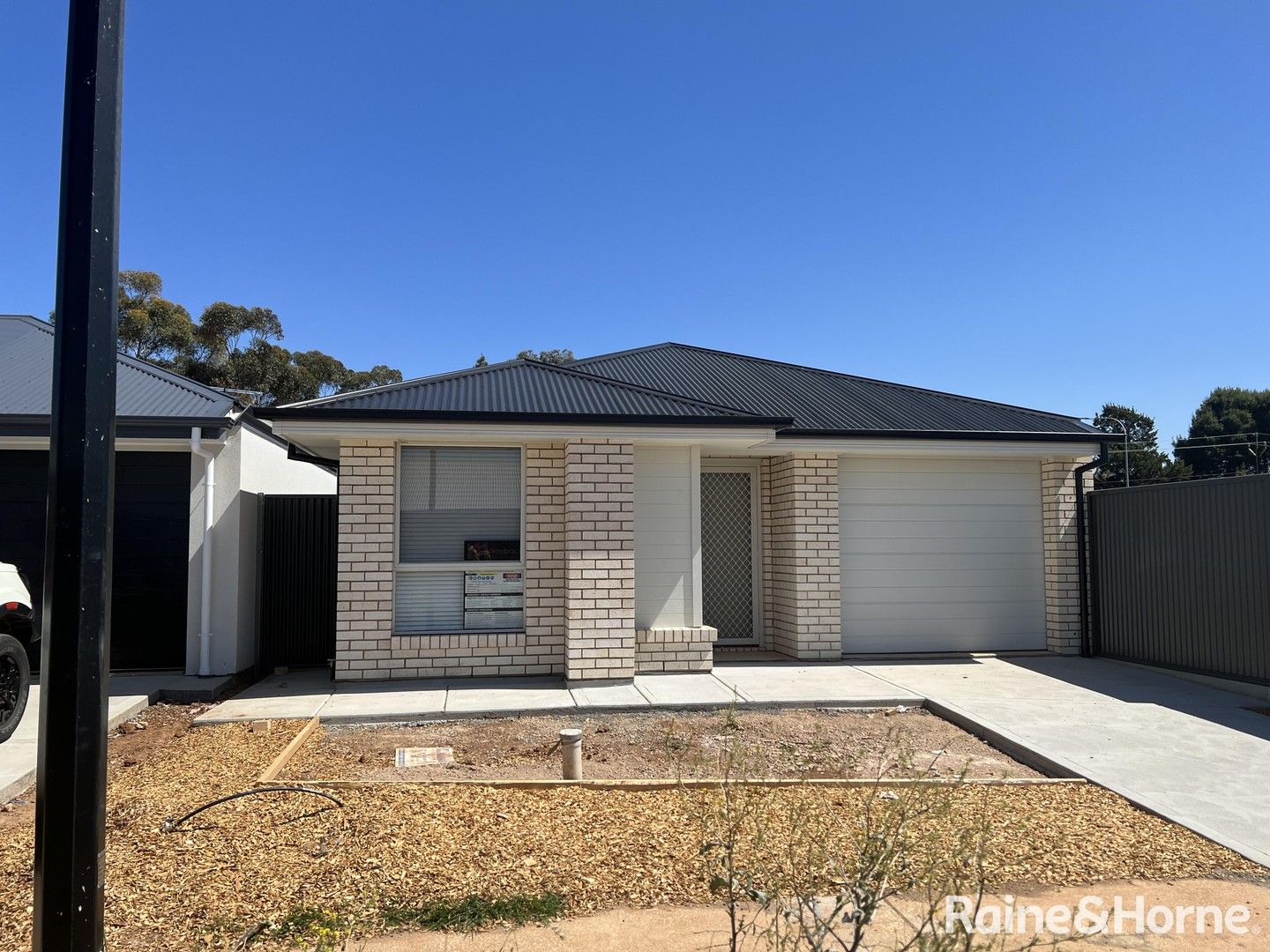 4 bedrooms House in 28 Maiolo Crescent BLAKEVIEW SA, 5114