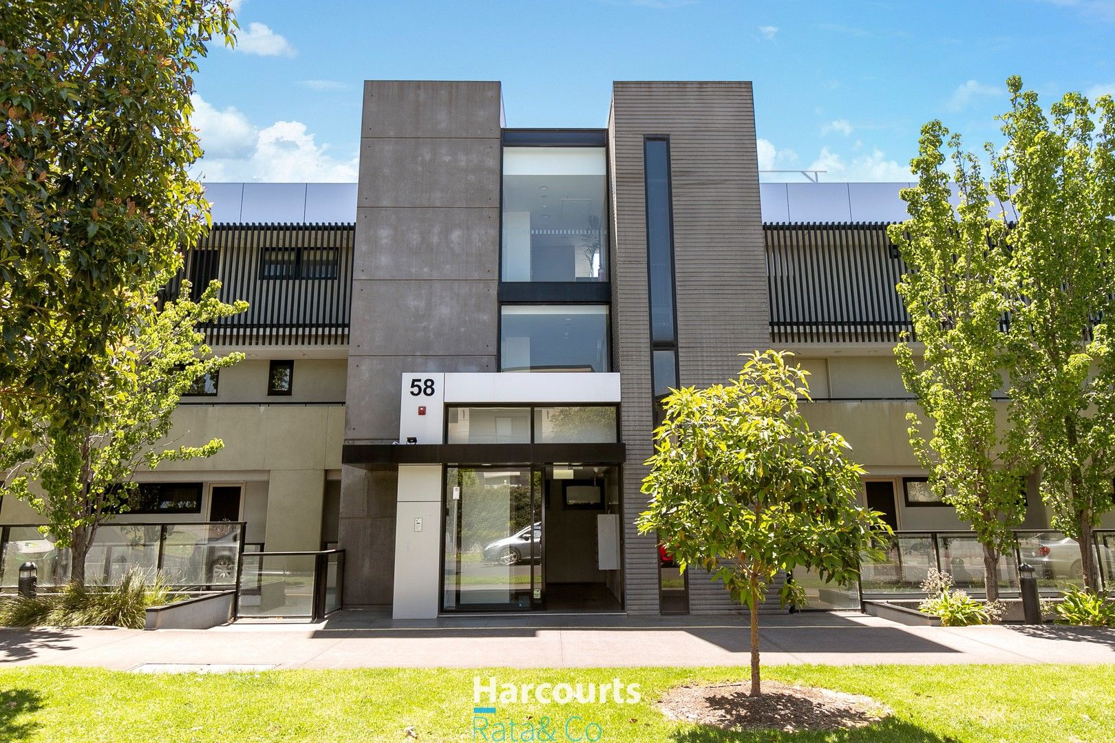 2 bedrooms Apartment / Unit / Flat in 204/58 La Scala Avenue MARIBYRNONG VIC, 3032