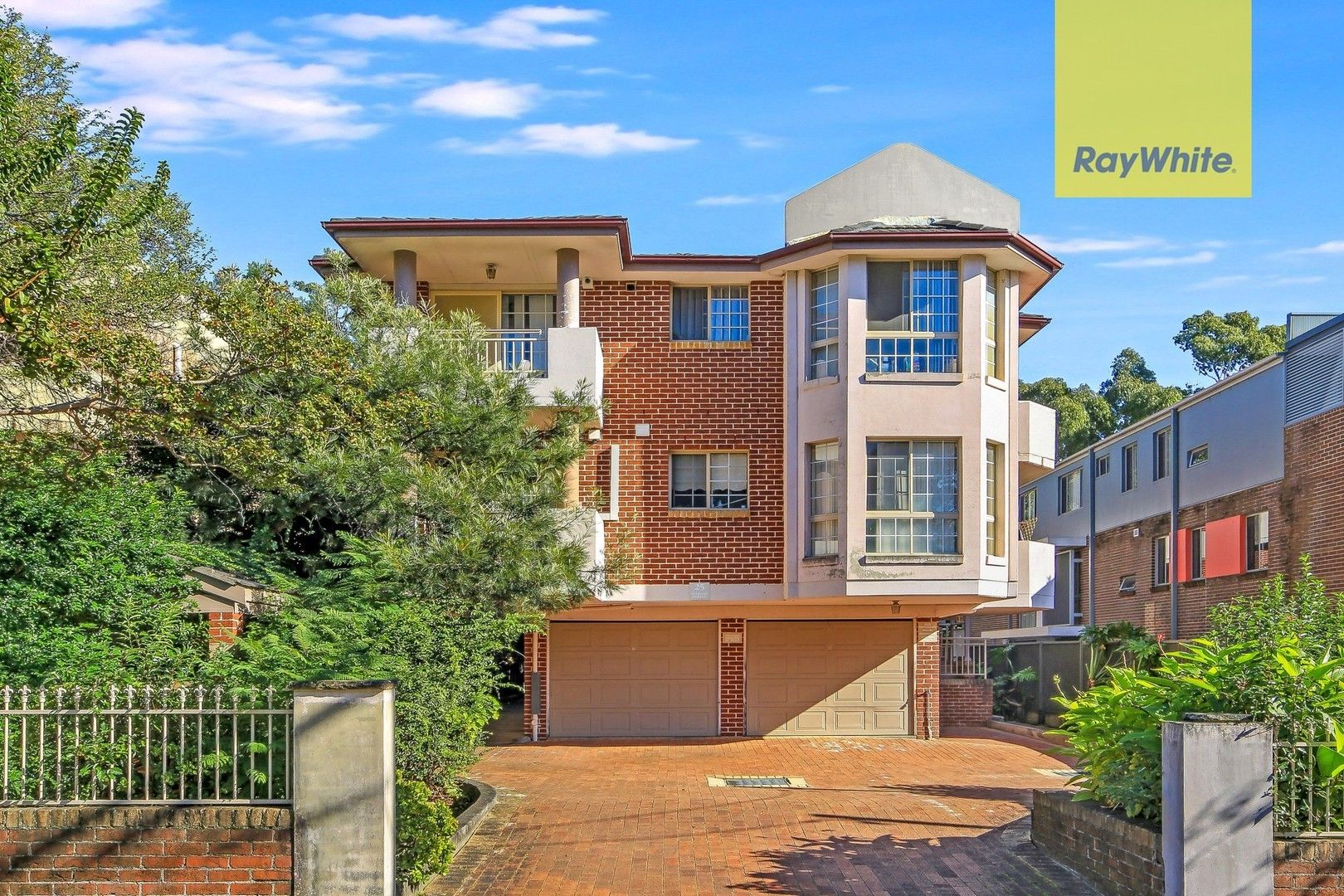 2 bedrooms Apartment / Unit / Flat in 2/25 Stewart st PARRAMATTA NSW, 2150