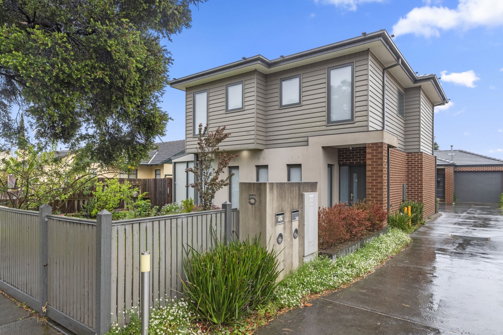 4 bedrooms Townhouse in 1/5 Fadden Street DANDENONG VIC, 3175
