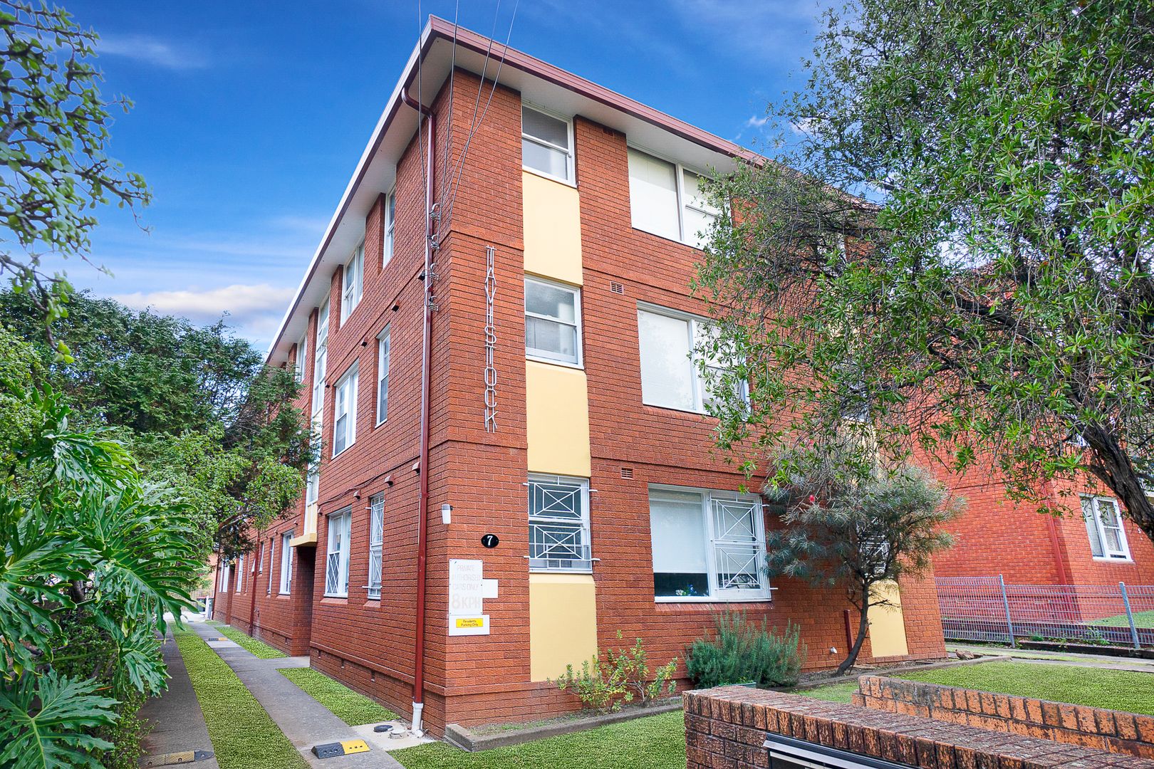 1 bedrooms Apartment / Unit / Flat in 8/7 Cecil Street ASHFIELD NSW, 2131