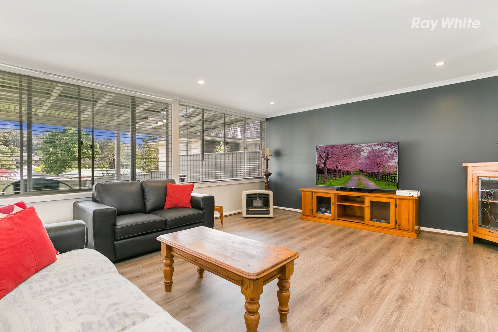 8 Jirramba Ave, Saratoga NSW 2251, Image 2