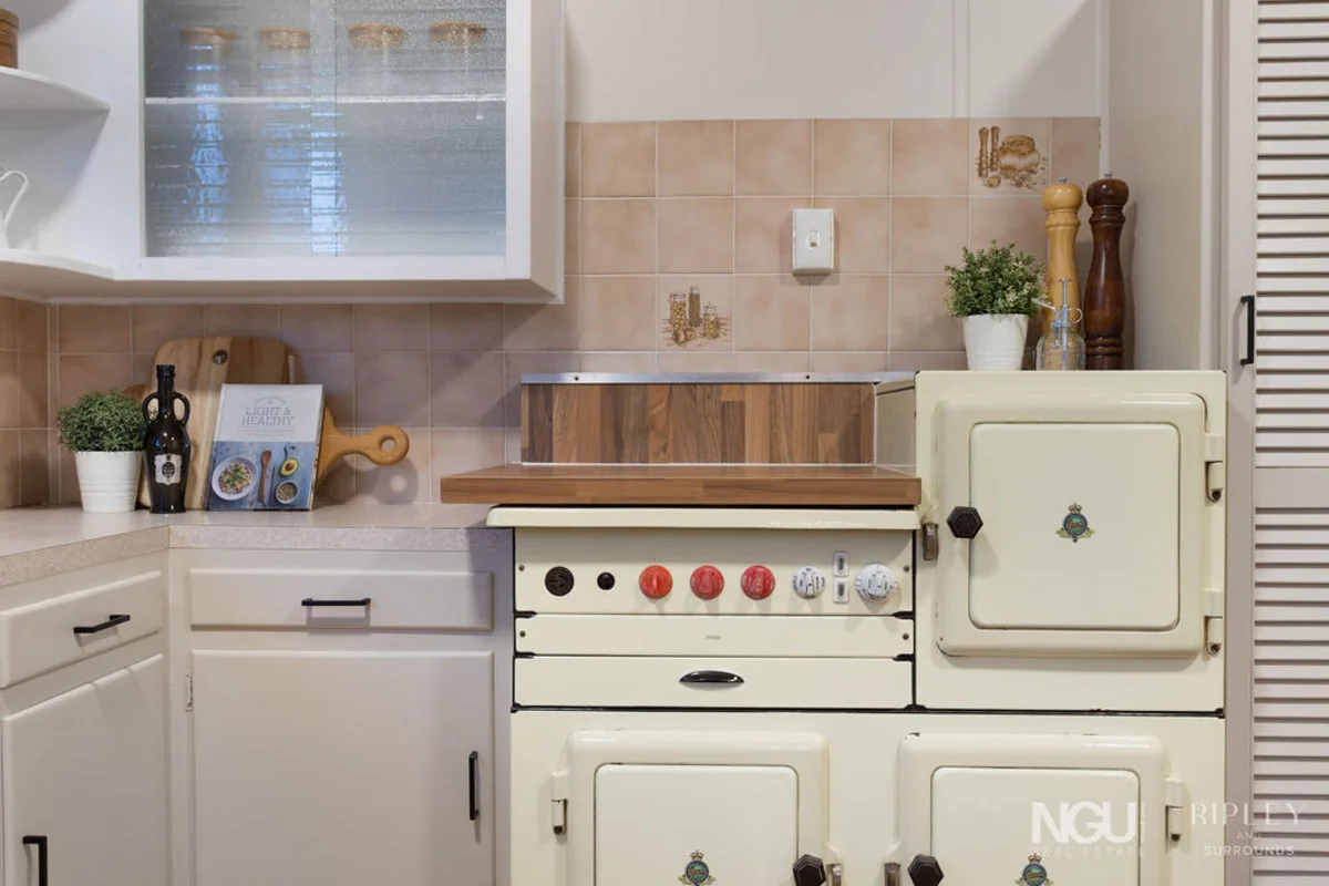 Additional image 11 of 24 Crown Street, Silkstone QLD 4304