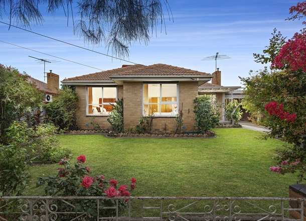 17 Angus Street, Hadfield VIC 3046